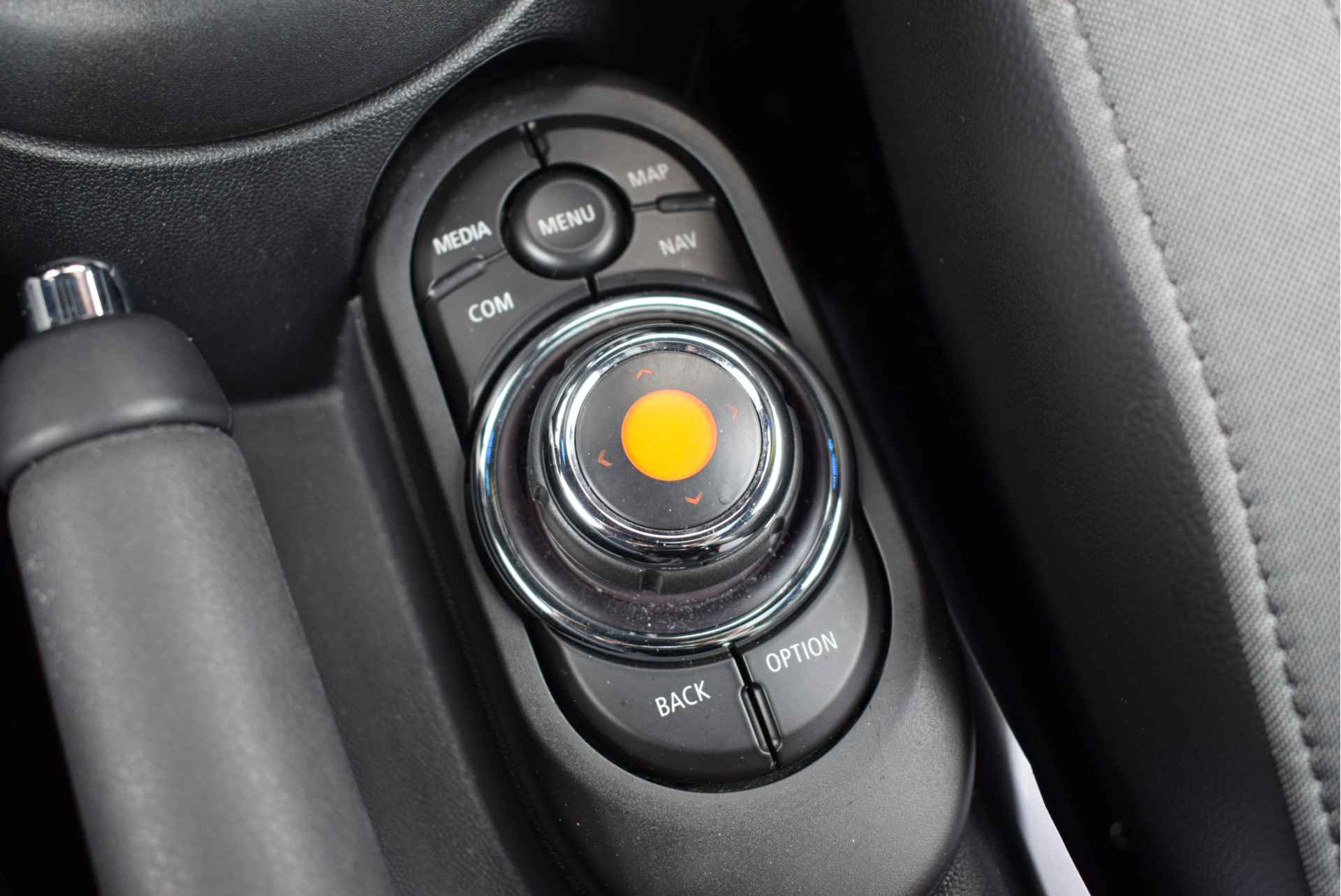 MINI Hatchback JCW Chili Automaat 232PK / Panoramadak / JCW Sportstoelen / Achteruitrijcamera / Adaptieve LED / Active Cruise Control / Comfort Access - 27/31