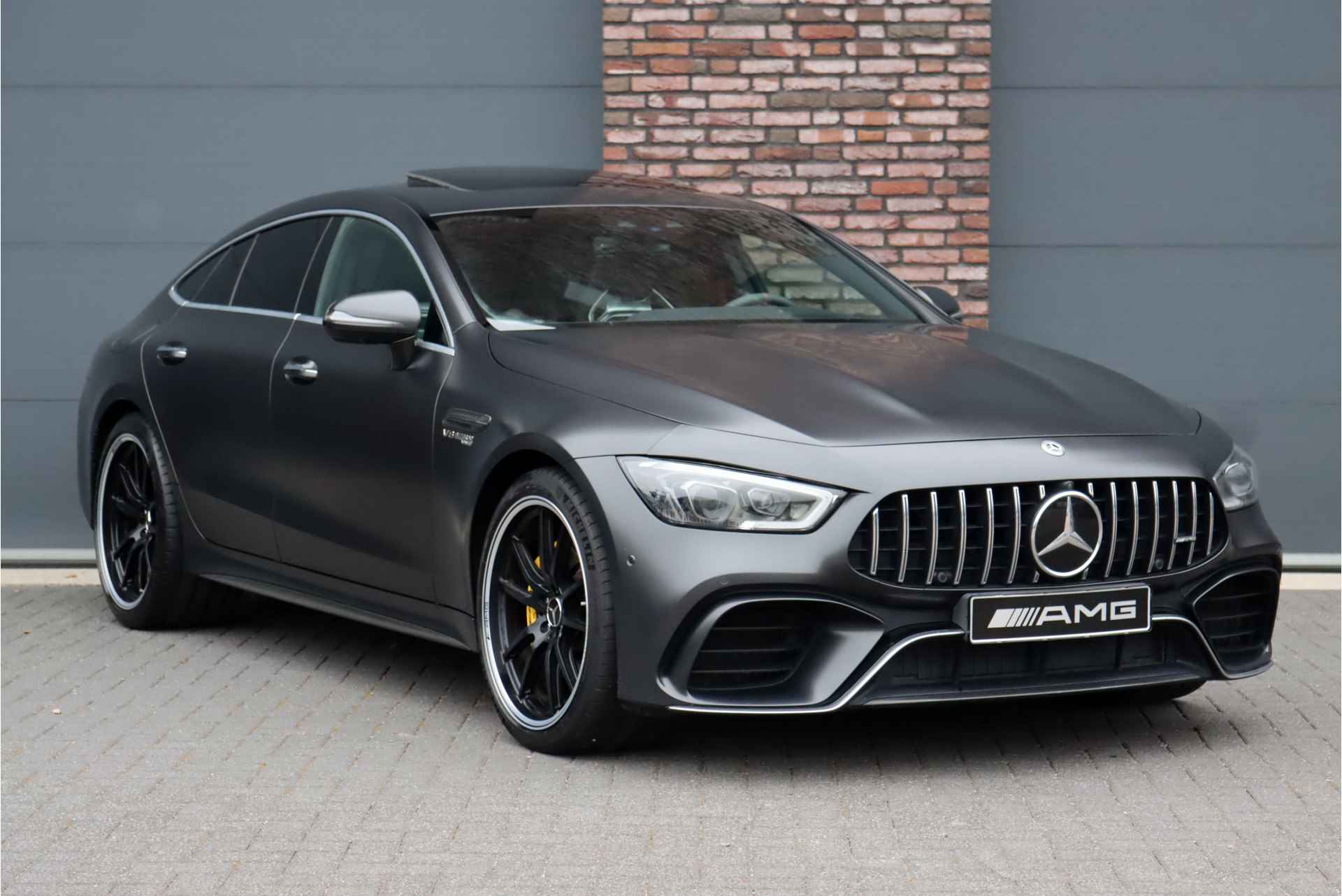 Mercedes-Benz AMG GT 4-Door Coupe AMG 63 S 4MATIC+ Premium+ Aut9 | Airmatic | Achterasbesturing | Carbon-pakket | AMG Performance-Stoelen | Distronic+ | Schuifdak | Burmester | AMG Dynamic Plus | HUD | - 4/45