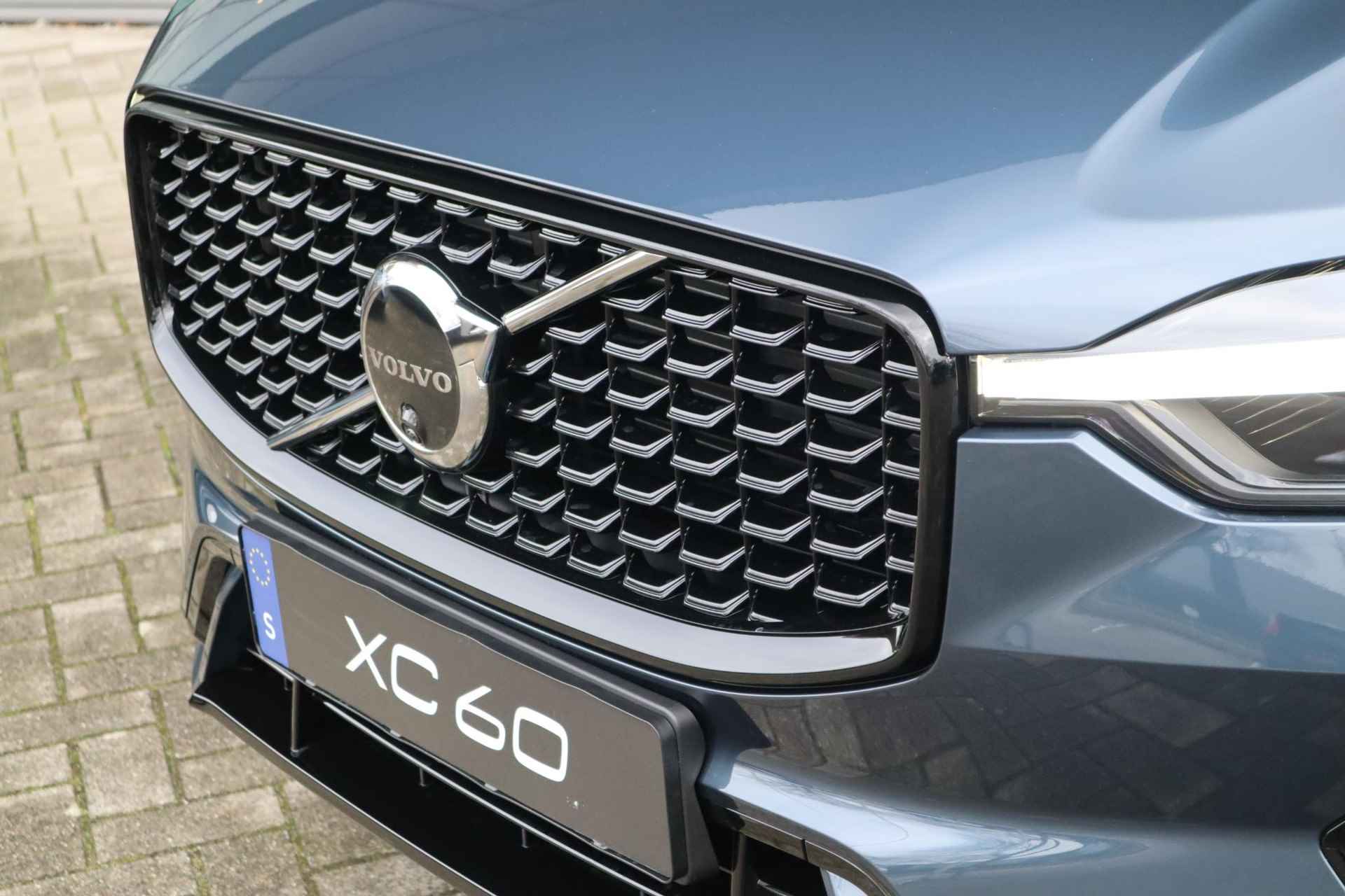 Volvo XC60 2.0 T6 Plug-in hybrid AWD Ultra Dark | Uit voorraad leverbaar!| - 3/35