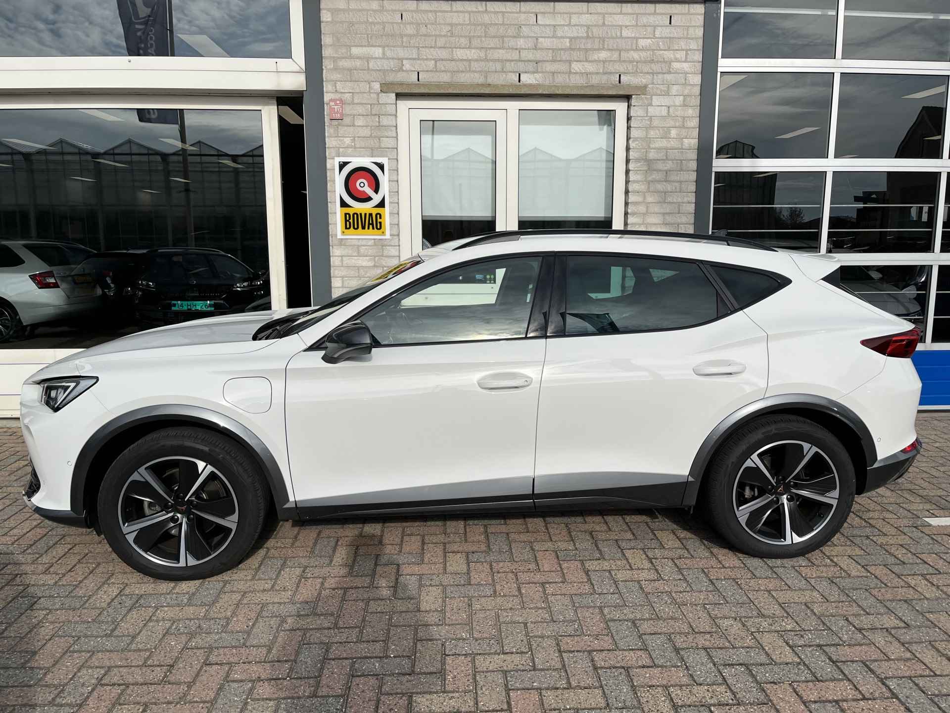 CUPRA Formentor 1.4 e-Hybrid Business / AUTOMAAT/ CAMERA/ PARK. SENSOREN/ MATRIX/ DODE HOEK/ KEYLESS/ STOEL EN STUUR VERWARM./ ADAPT. CRUISE/ APP CONNECT/ NAVI/ CLIMA/ DAB/ - 3/33