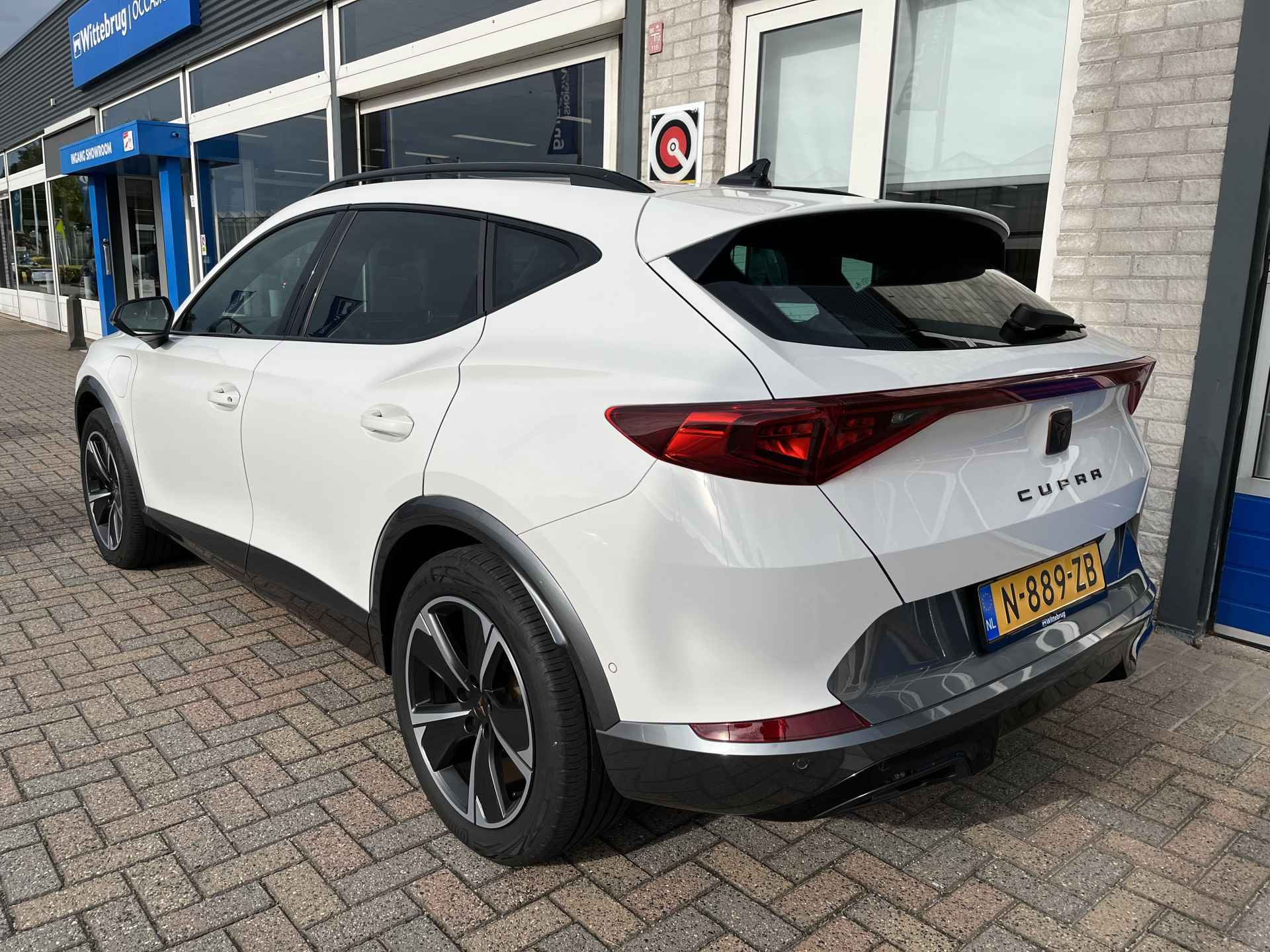 CUPRA Formentor 1.4 e-Hybrid Business / AUTOMAAT/ CAMERA/ PARK. SENSOREN/ MATRIX/ DODE HOEK/ KEYLESS/ STOEL EN STUUR VERWARM./ ADAPT. CRUISE/ APP CONNECT/ NAVI/ CLIMA/ DAB/ - 6/33