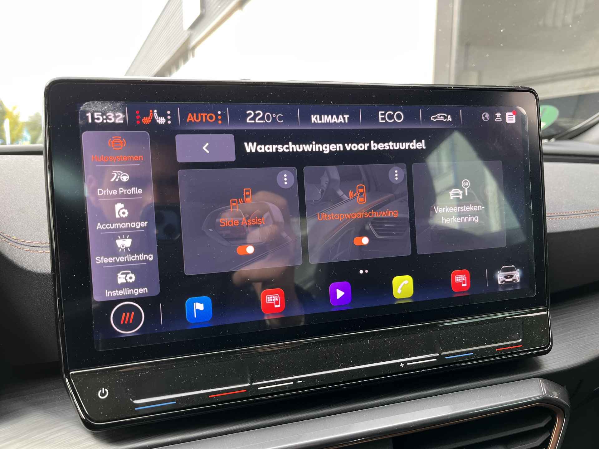 CUPRA Formentor 1.4 e-Hybrid Business / AUTOMAAT/ CAMERA/ PARK. SENSOREN/ MATRIX/ DODE HOEK/ KEYLESS/ STOEL EN STUUR VERWARM./ ADAPT. CRUISE/ APP CONNECT/ NAVI/ CLIMA/ DAB/ - 25/33