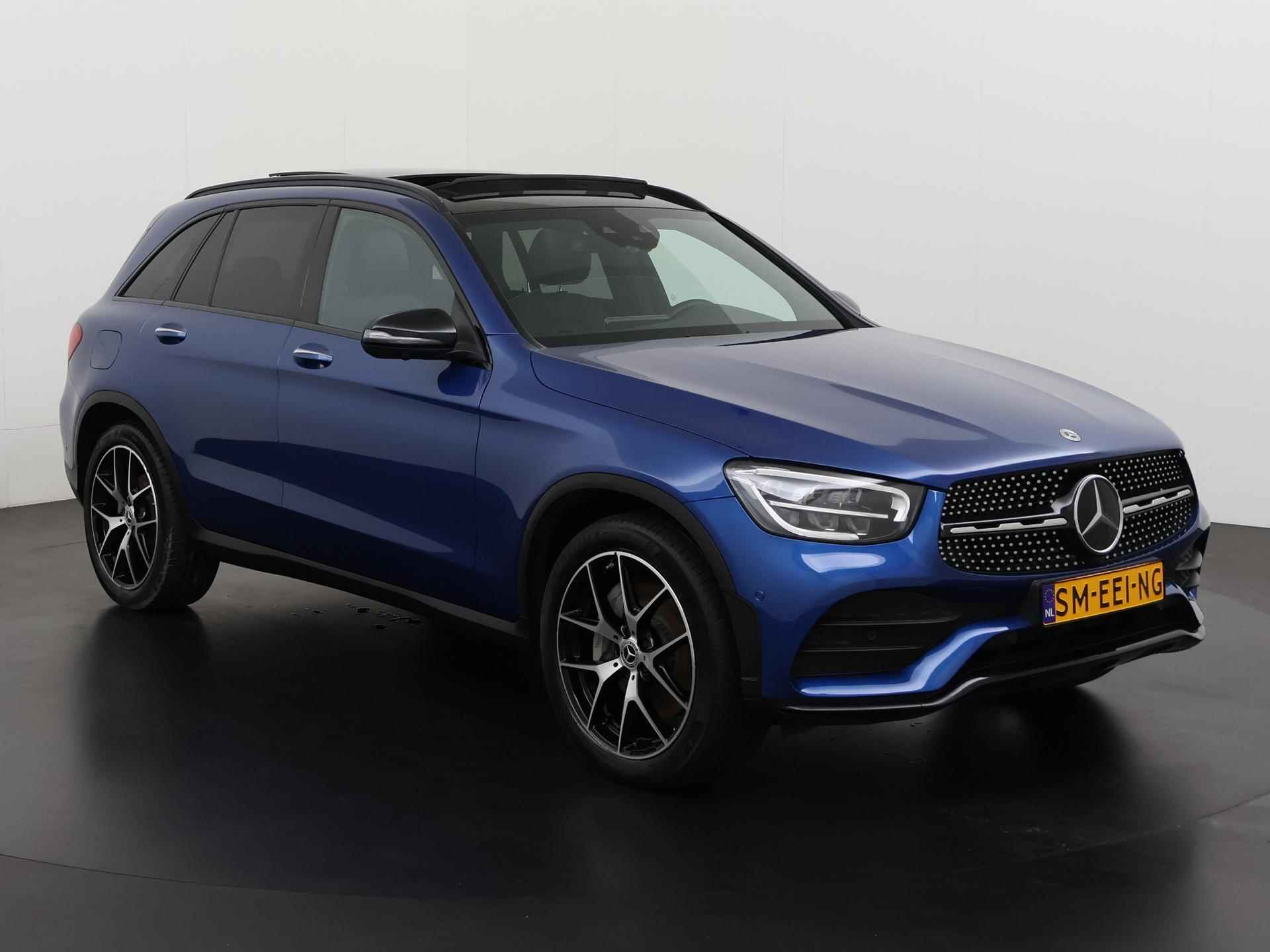 Mercedes-Benz GLC-klasse 300e 4MATIC Premium AMG Night | Luchtvering | Panoramadak | Leder | Adaptive cruise | Zondag Open! - 30/52