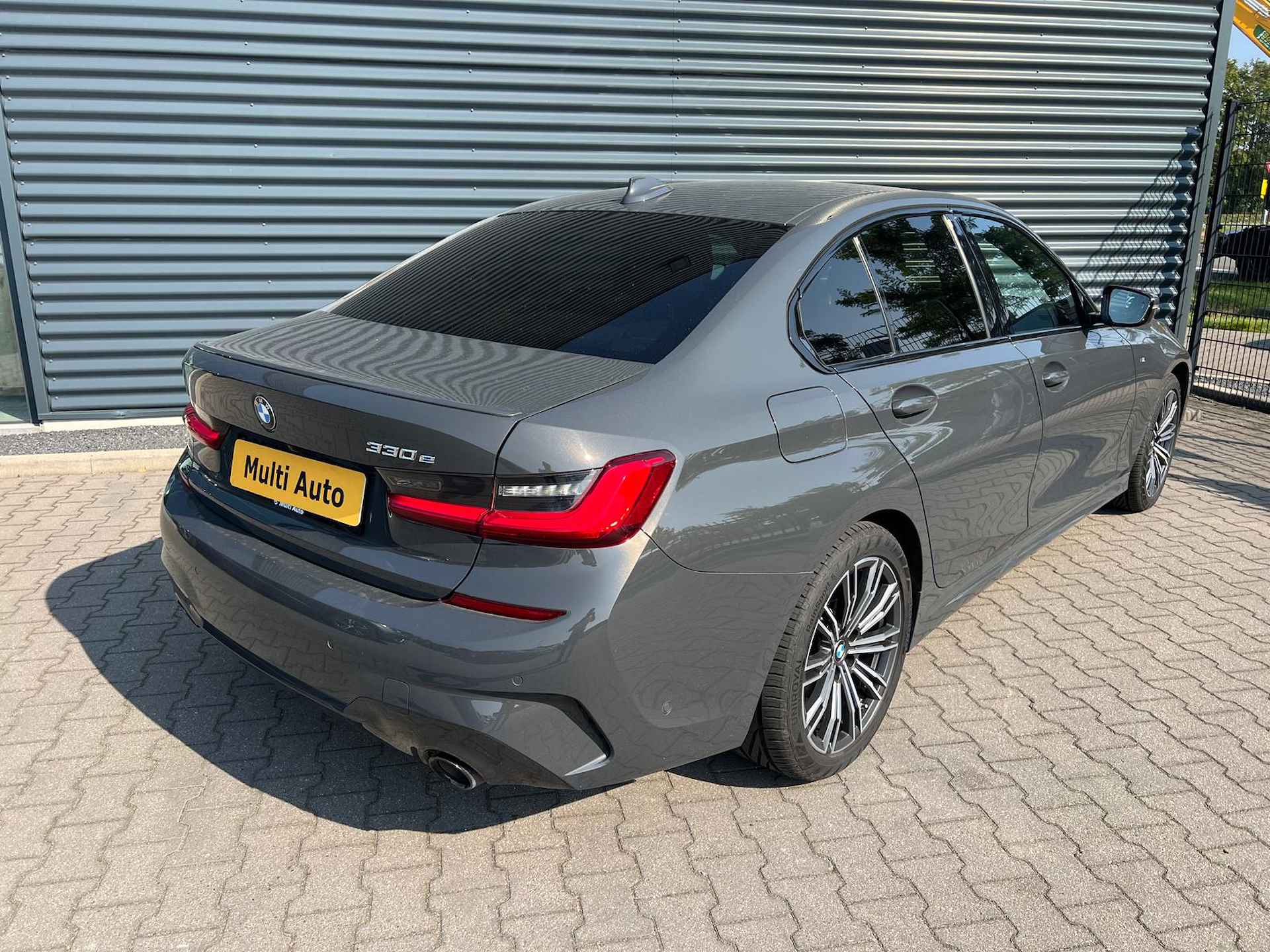 BMW 3-serie 330e M-Sport Plug in Hybrid PHEV | Adaptive Cruise | Camera | Harman/Kardon | Carplay | Dravitgrau Metallic | - 13/16