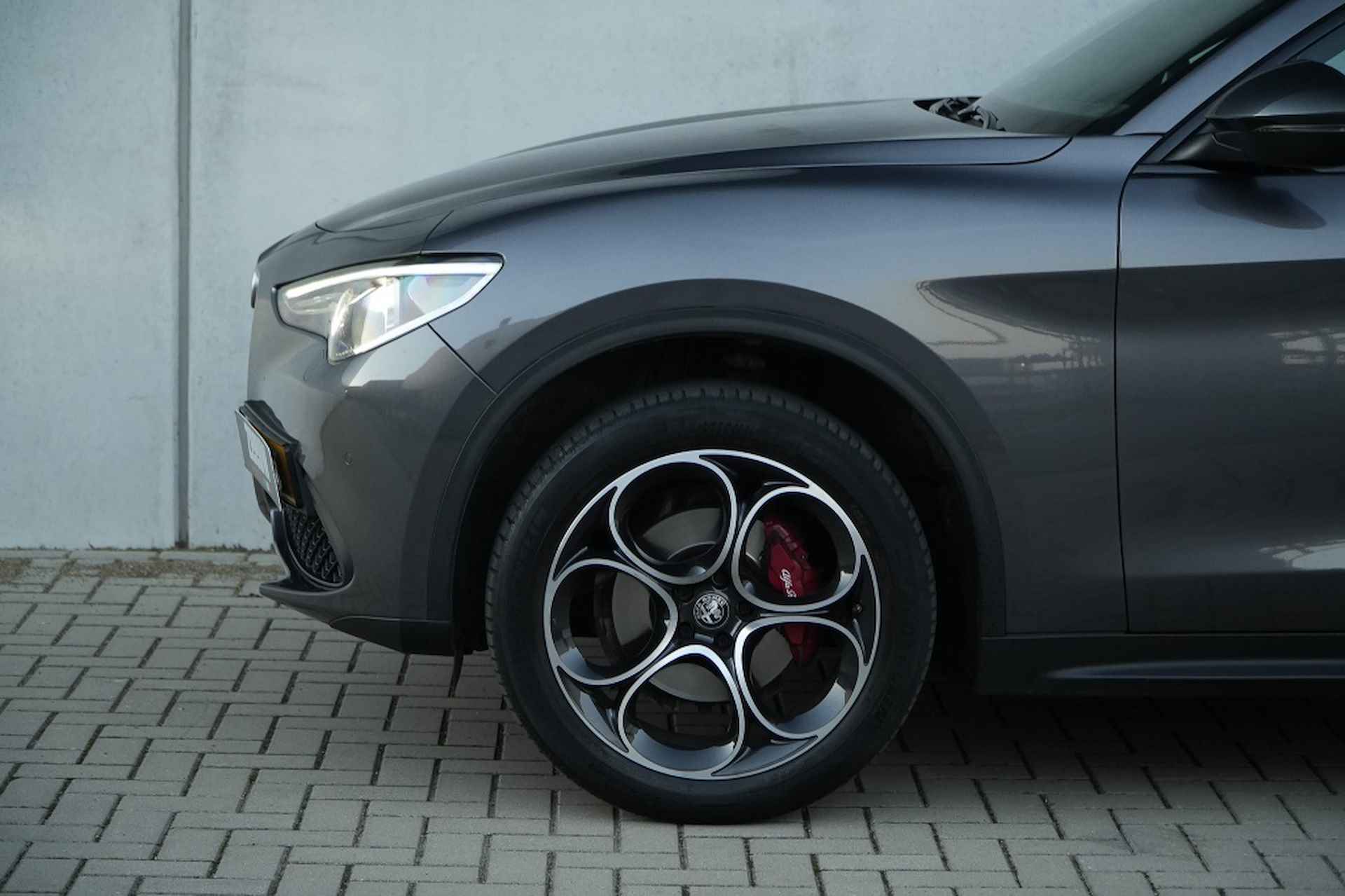 Alfa romeo Stelvio 2.0 Turbo 280 PK AWD B-Tech | Veloce | Pano | Driver | BTW | 20" - 9/29