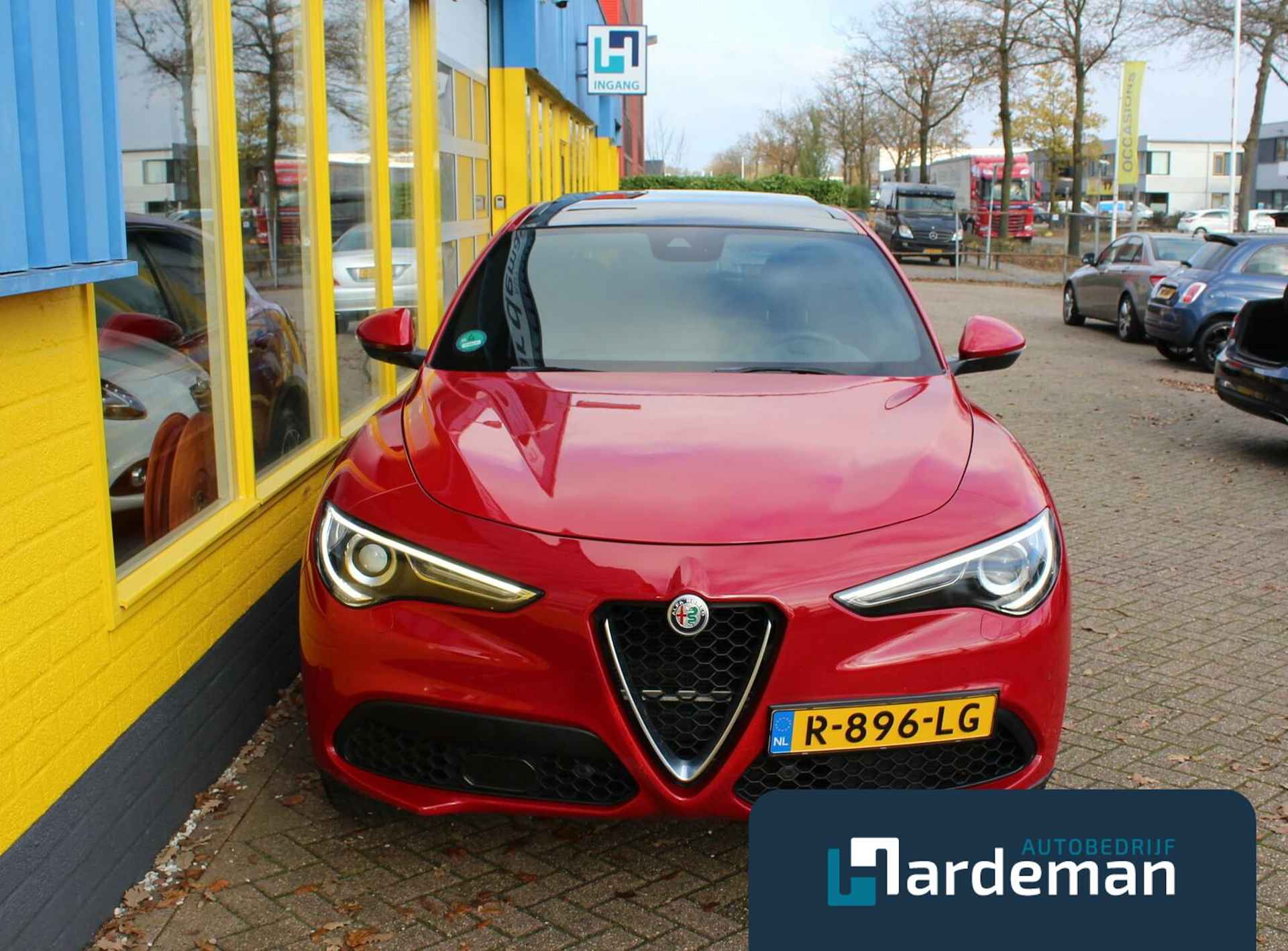 Alfa Romeo Stelvio 2.0 T AWD Panorama Veloce int. - 24/28