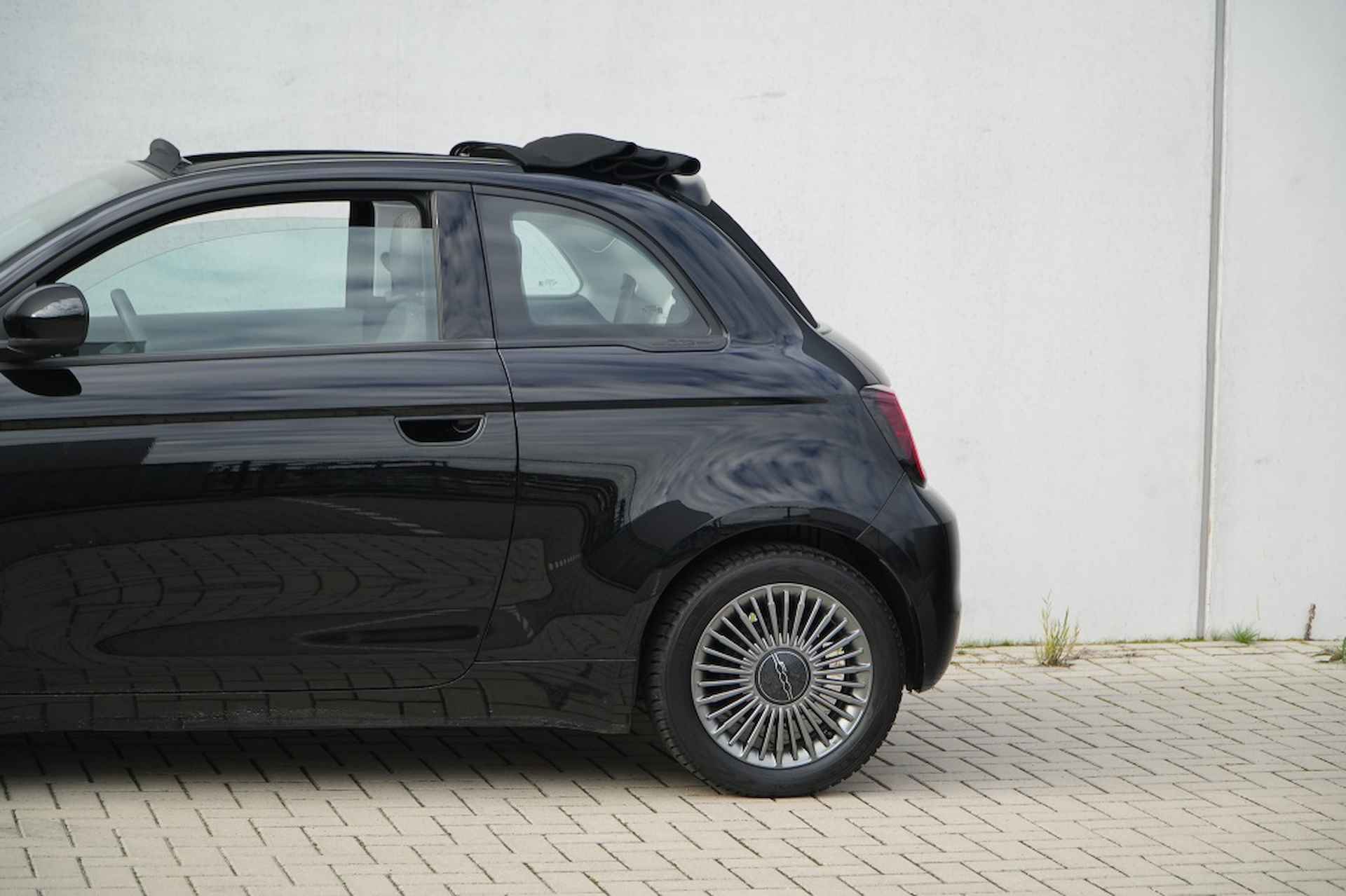 Fiat 500 C Icon 42KWH | Navi | Carplay | Clima | 16" - 12/33