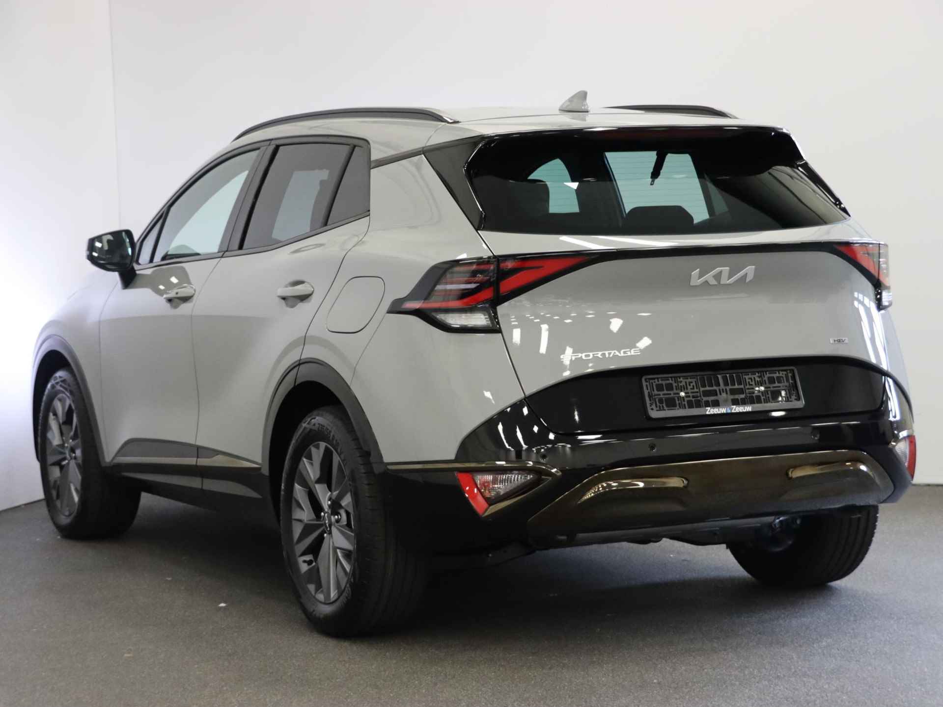 Kia Sportage 1.6 T-GDi Hybrid Dark Edition | €3500,- Korting | Private Lease vanaf €549,- p.m. | Electr verst.stoelen |stoel & Stuurverwarming| Navigatie | Cruise & Climate control | KIA Leiderdorp 071 760 06 00 - 4/37