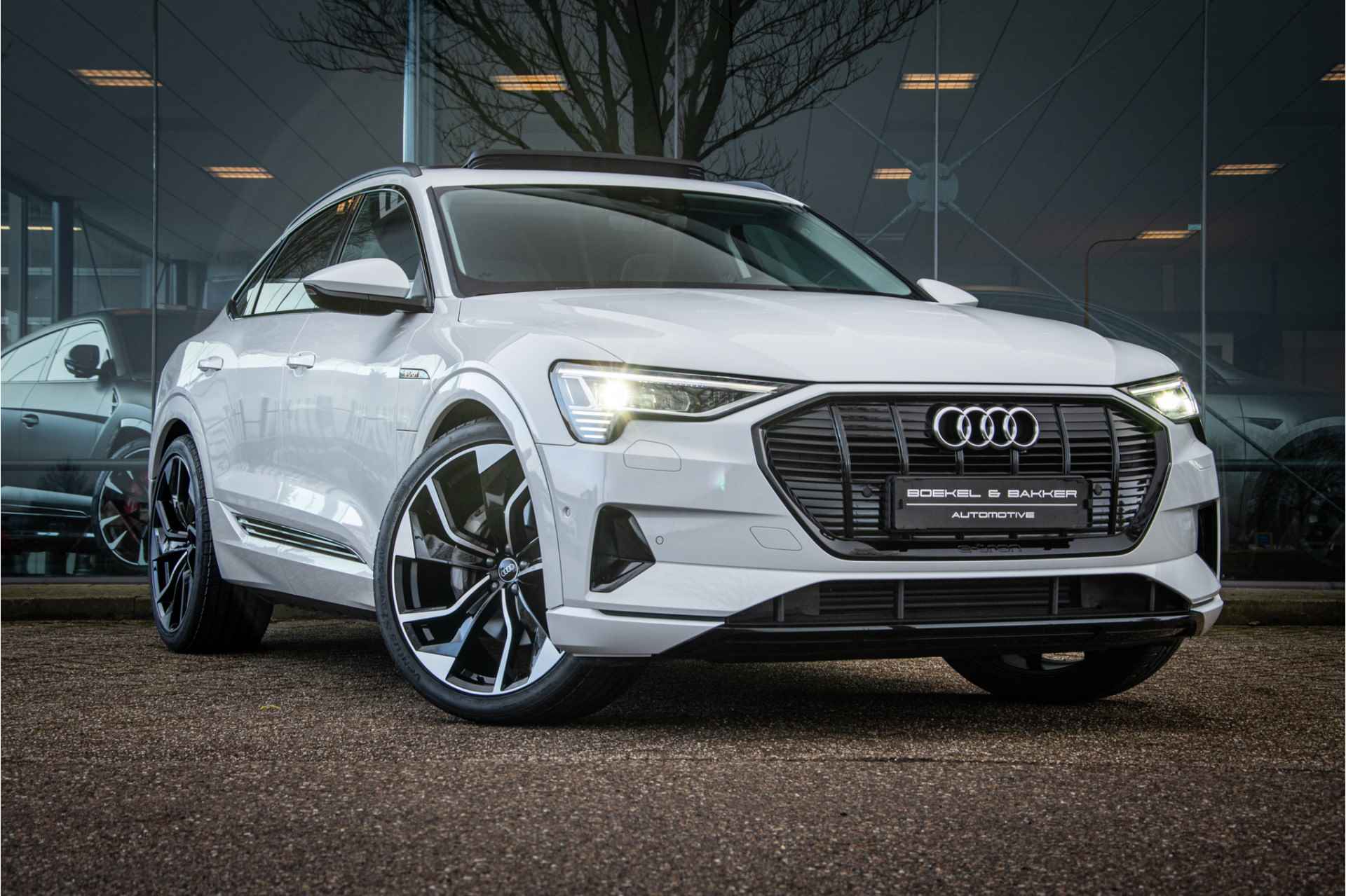 Audi e-tron Sportback 50 quattro - Panodak - Diamond Stitch leder - Black Optic - 23inch Rijbereik tot 351km (WLTP) - 6/76