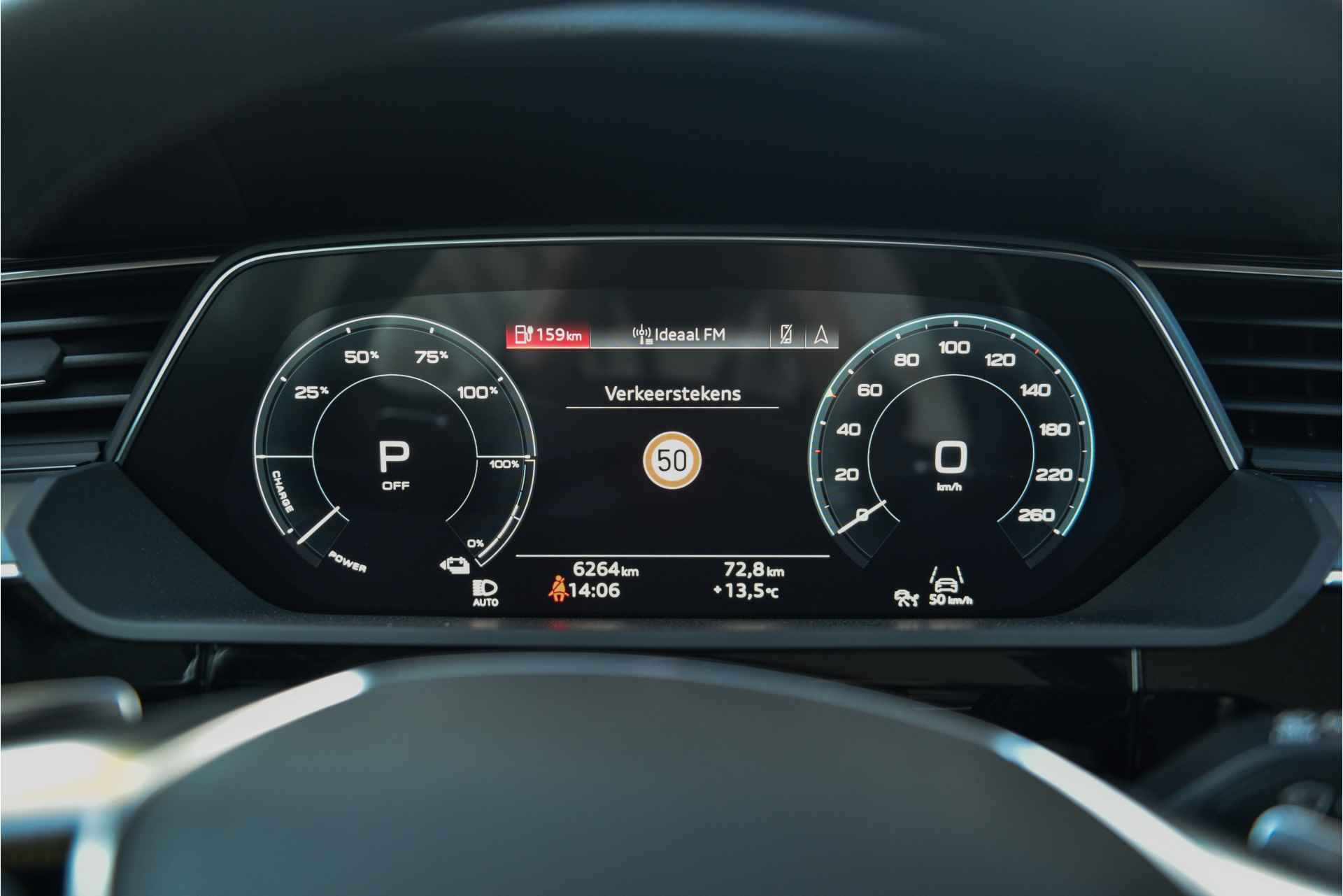 Audi e-tron Sportback 50 quattro - Panodak - Diamond Stitch leder - Black Optic - 23inch Rijbereik tot 351km (WLTP) - 22/76