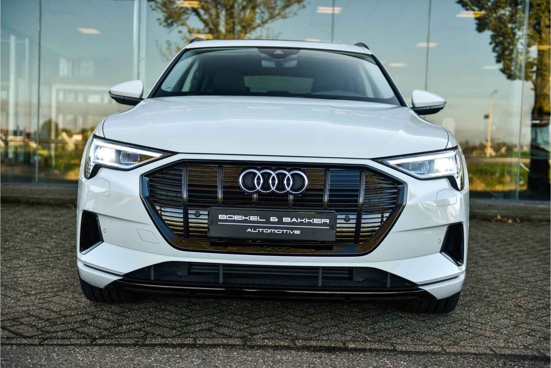 Audi e-tron Sportback 50 quattro - Panodak - Diamond Stitch leder - Black Optic - 23inch Rijbereik tot 351km (WLTP) - 42/76