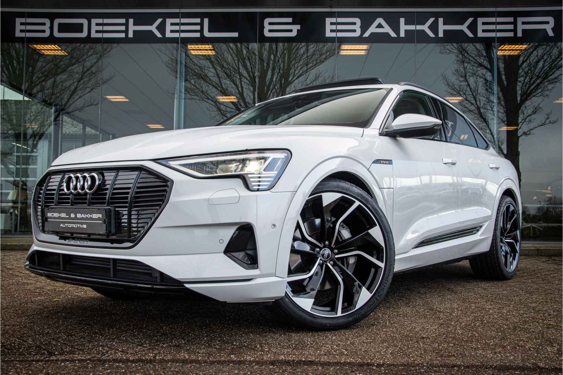 Audi e-tron Sportback 50 quattro - Panodak - Diamond Stitch leder - Black Optic - 23inch Rijbereik tot 351km (WLTP) - 43/76