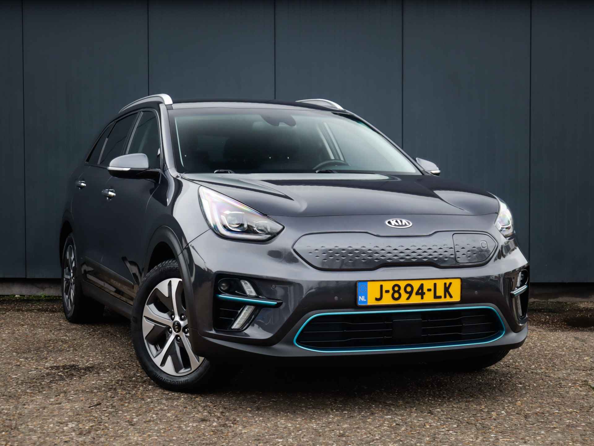 Kia e-Niro ExecutiveLine 64 kWh (204 PK) 1e-Eig, Kia-Dealer-Onderh, 12-Mnd-BOVAG, NL-Auto, Trekhaak, Leer, Navigatie/Apple-Carplay/Android-Auto, Adaptive-Cruisecontrol, Keyless-Entry/Start, Parkeersensoren-V+A, Achteruitrijcamera, DAB, Premium-Audio, Stoelverwarming-V+A, Gevent.-Voorstoelen, Stuurverwarming, Lm-Velgen-17Inch, Privacy-Glas - 15/47