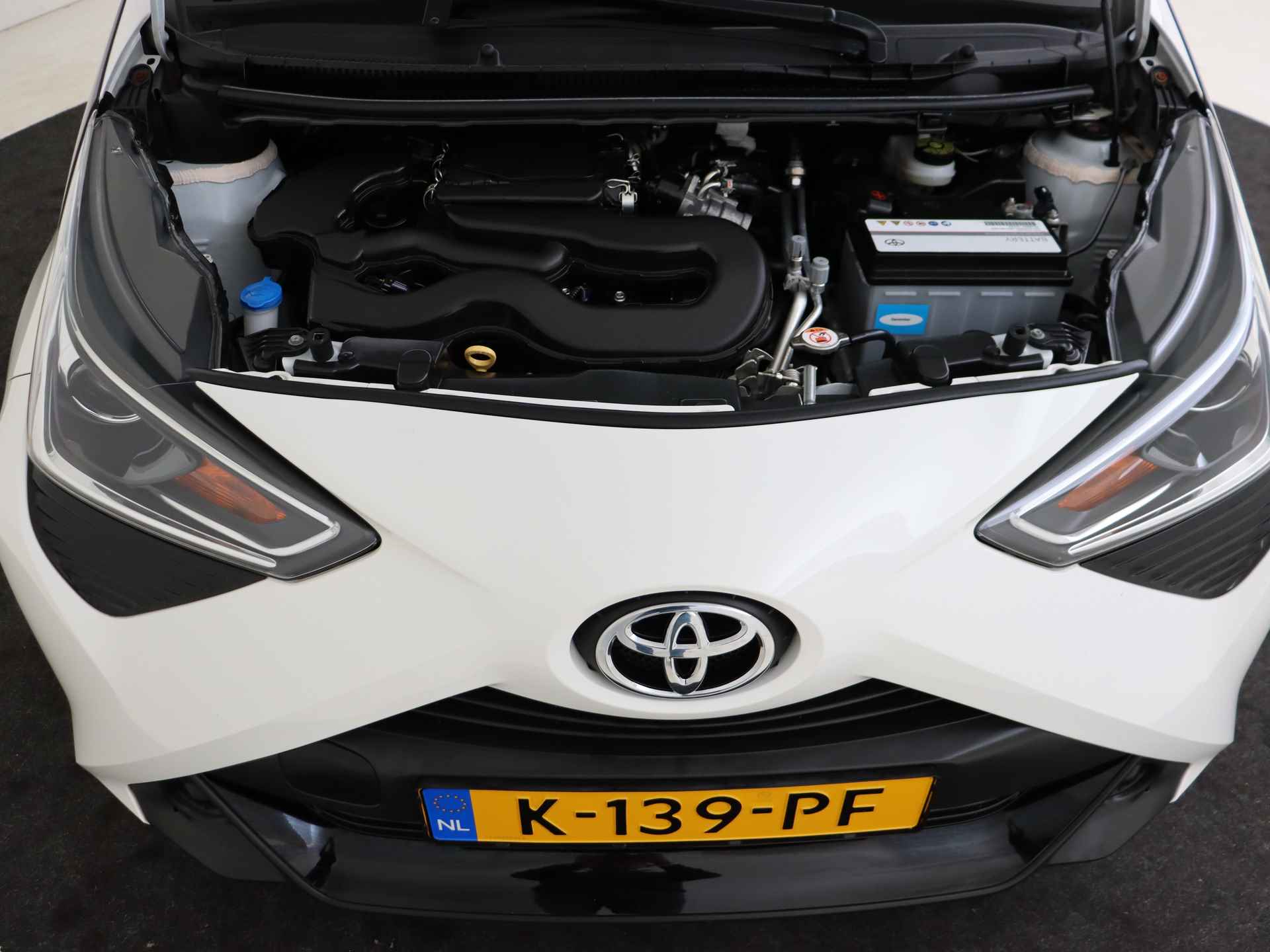 Toyota Aygo 1.0 VVT-i x-play I Airco I 5 Deurs I Zuinig I Camera I 1e Eigenaar I Volledig LOUWMAN Onderhouden I Apple Carplay/Android Auto I - 39/44