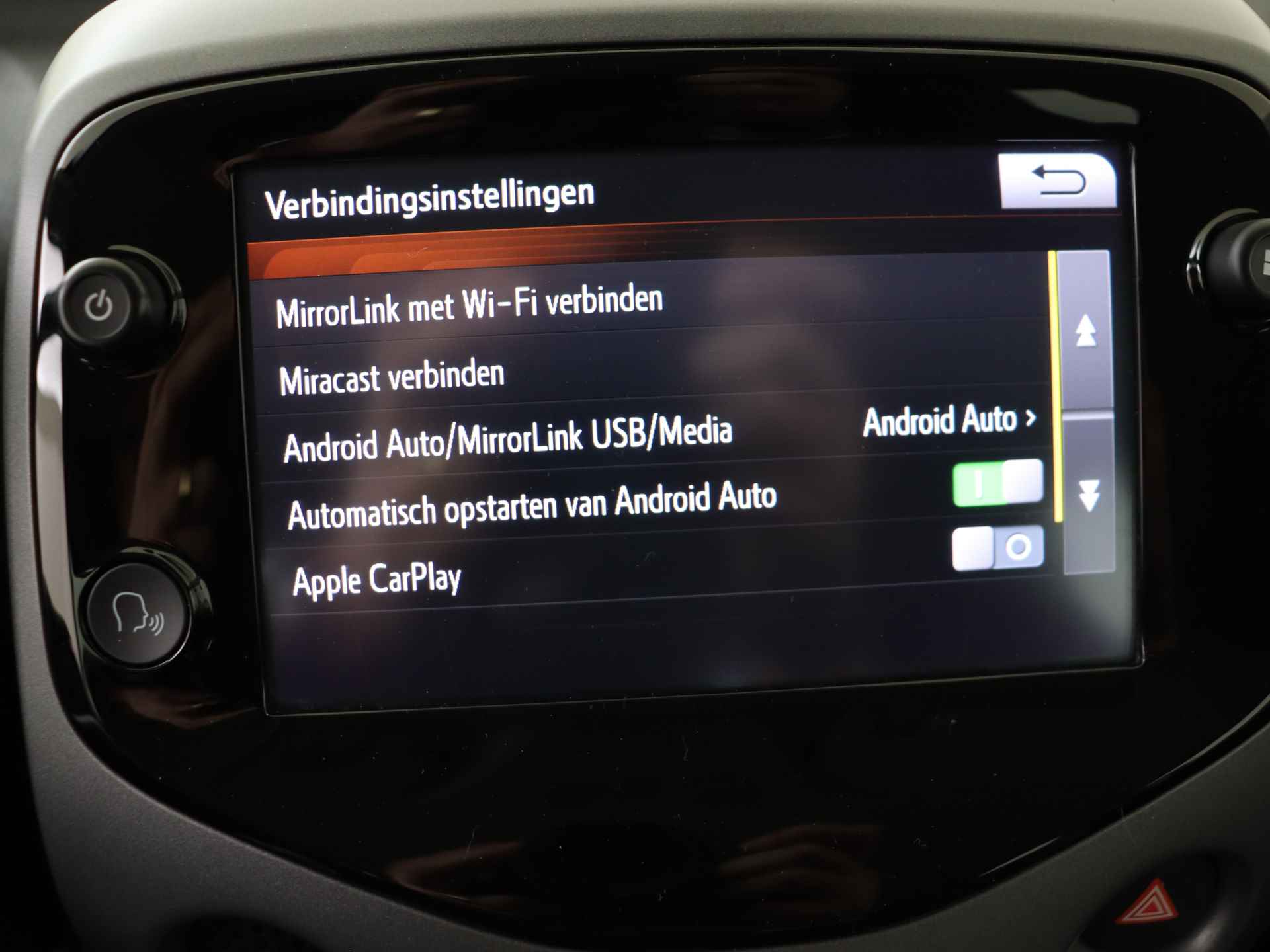 Toyota Aygo 1.0 VVT-i x-play I Airco I 5 Deurs I Zuinig I Camera I 1e Eigenaar I Volledig LOUWMAN Onderhouden I Apple Carplay/Android Auto I - 42/44