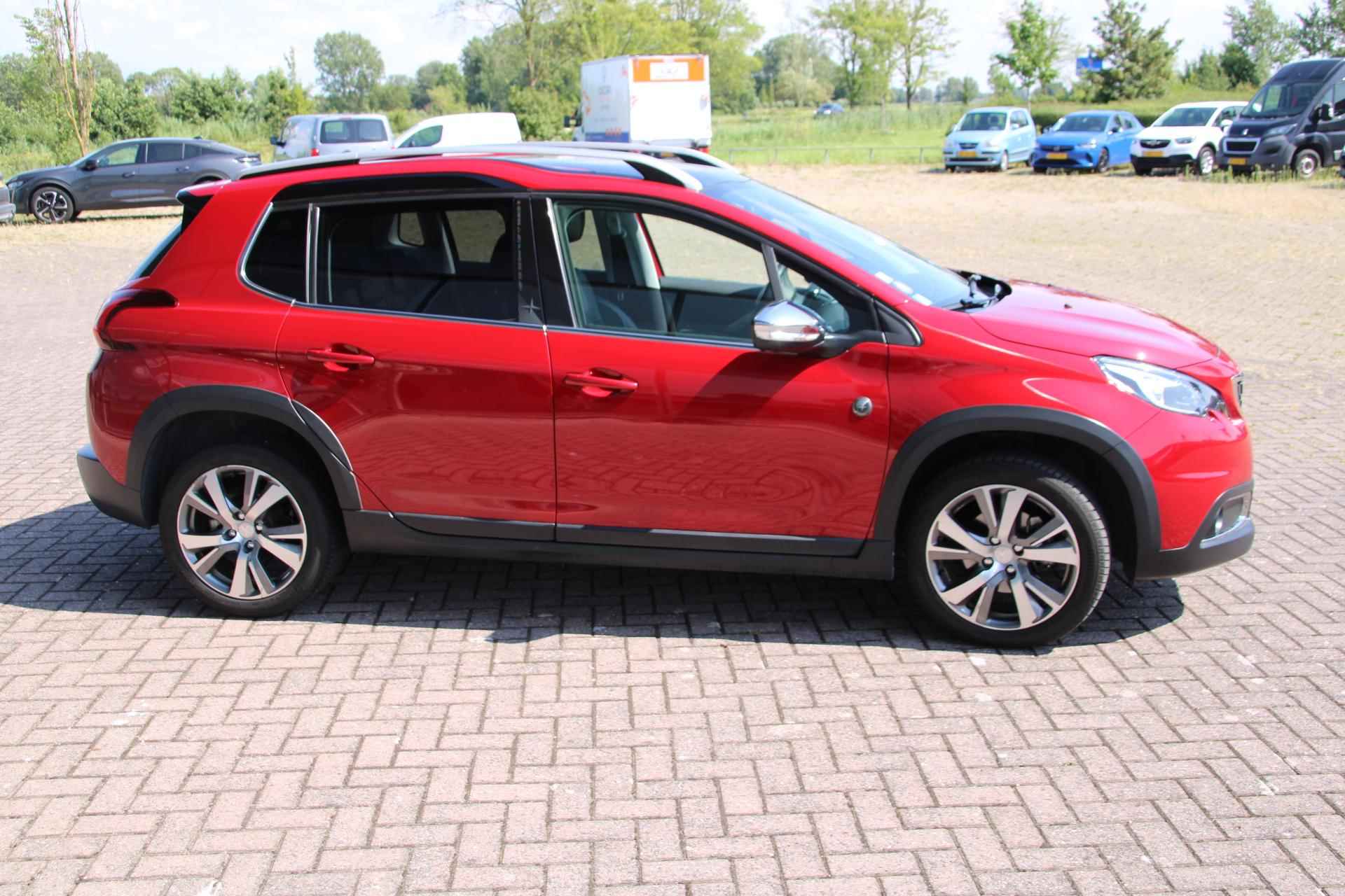 Peugeot 2008 1.2 PureTech Crossway - 10/27