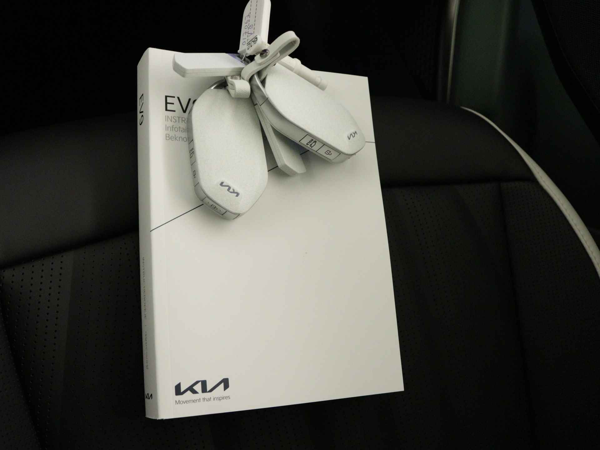 Kia EV9 Launch Edition GT-Line AWD 99.8 kWh | Nieuw  te bestellen |  Panoramadak | 7-zitter| 360 Camera | - 16/41