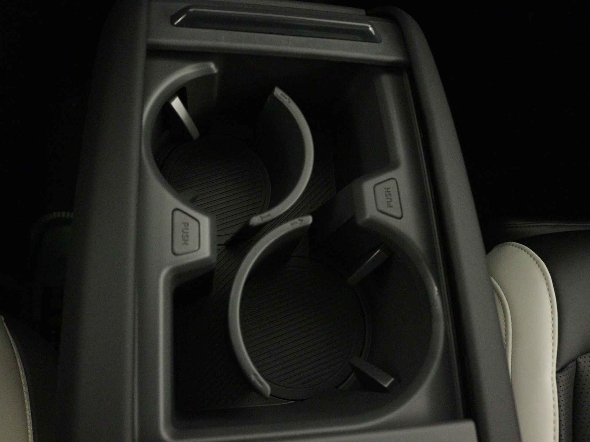Kia EV9 Launch Edition GT-Line AWD 99.8 kWh | Nieuw  te bestellen |  Panoramadak | 7-zitter| 360 Camera | - 18/41