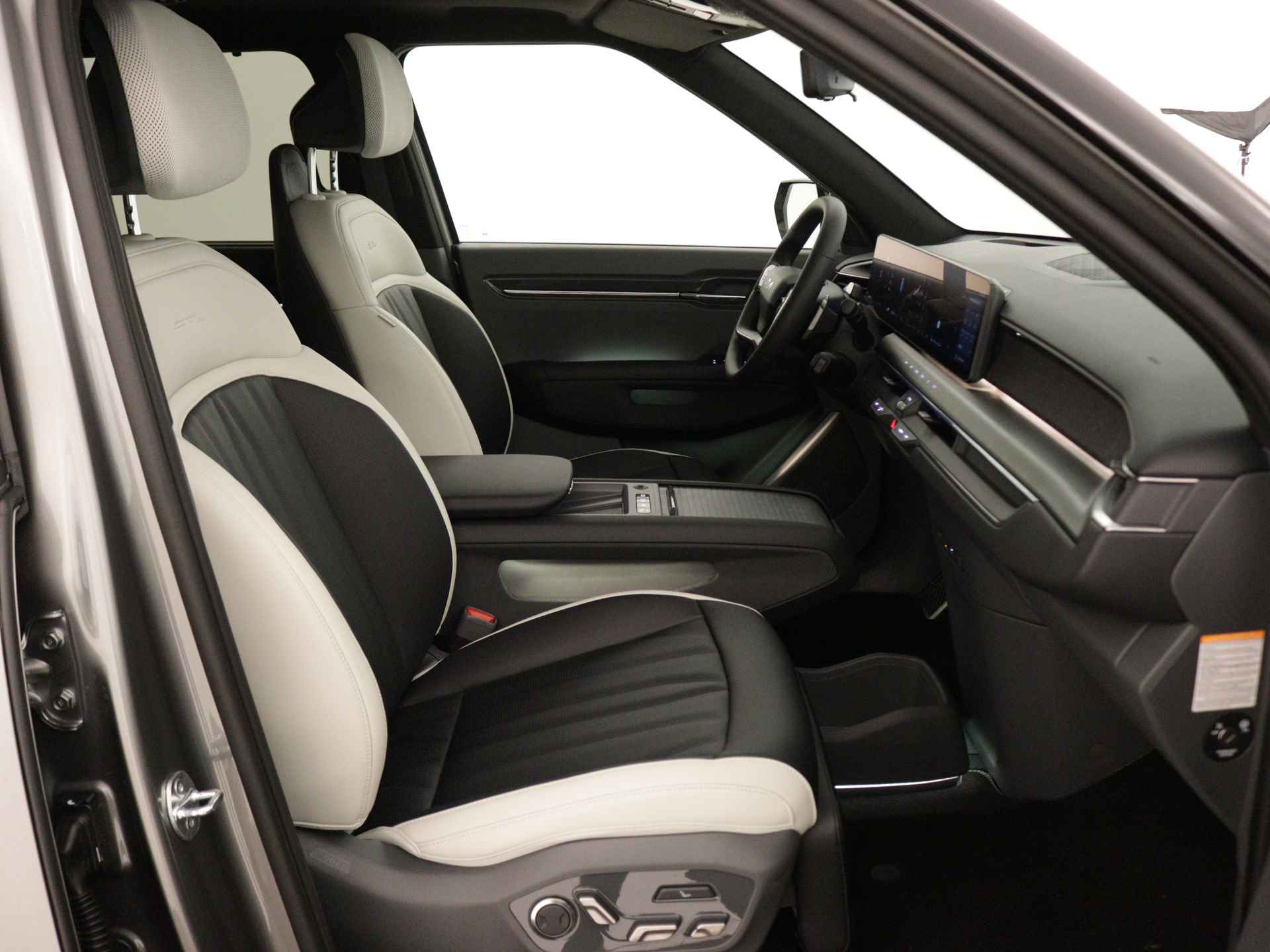 Kia EV9 Launch Edition GT-Line AWD 99.8 kWh | Nieuw  te bestellen |  Panoramadak | 7-zitter| 360 Camera | - 36/41