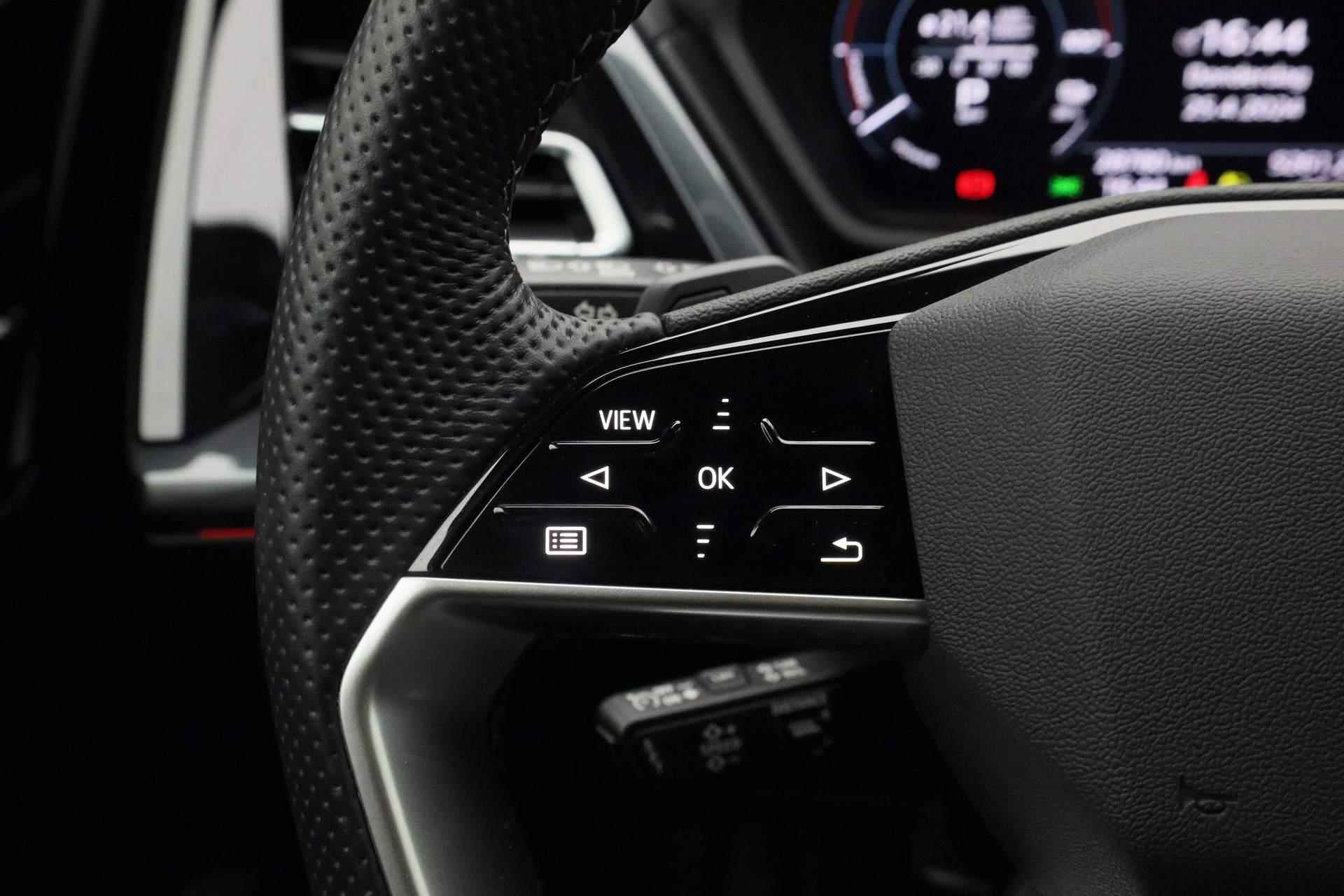 Audi Q4 e-tron 40 S edition 77 kWh 204PK | Warmtepomp | Pano | Trekhaak | Matrix LED | Camera | 20 inch | ACC - 27/46