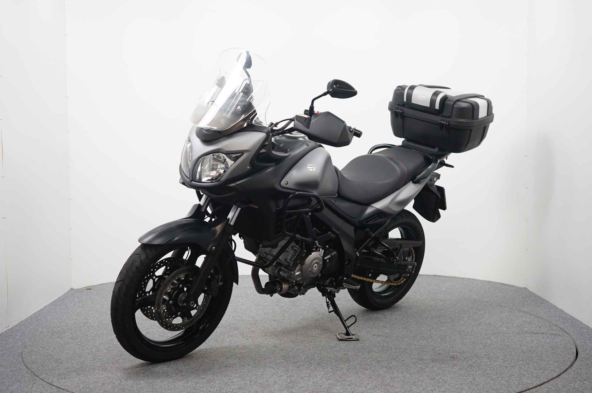 Suzuki DL 650 A V-STROM - 4/17