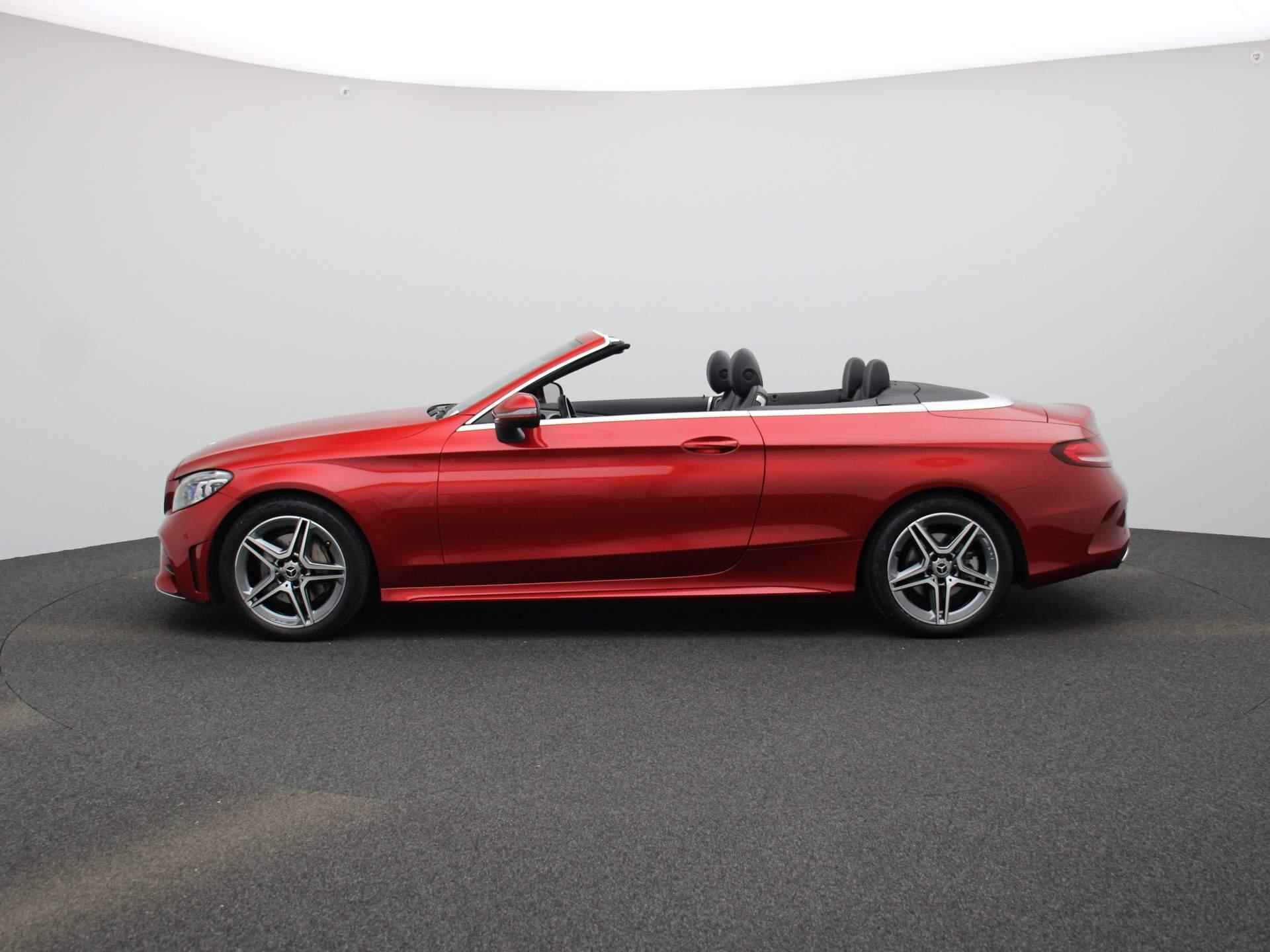 Mercedes-Benz C-klasse Cabrio 180 Premium Pack | AMG Line Pack - Cabriolet | Automaat | Apple Carplay/Android Auto | MULTIBEAM LED | Nekverwarming | Sfeerverlichting | Stoelverwarming voor | Houtafwerking interieur | - 4/46