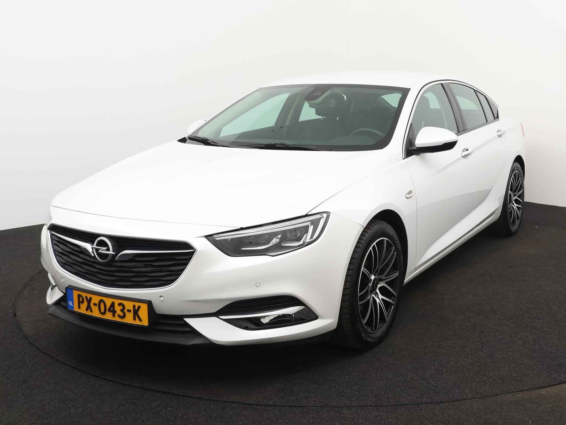 Opel Insignia Grand Sport Innovation 165pk Automaat | Navigatie | Licht Metalen Velgen 18" | Lederen Bekleding | Parkeersensor Achter/Voor | Voorstoelen Verwamd - 4/36
