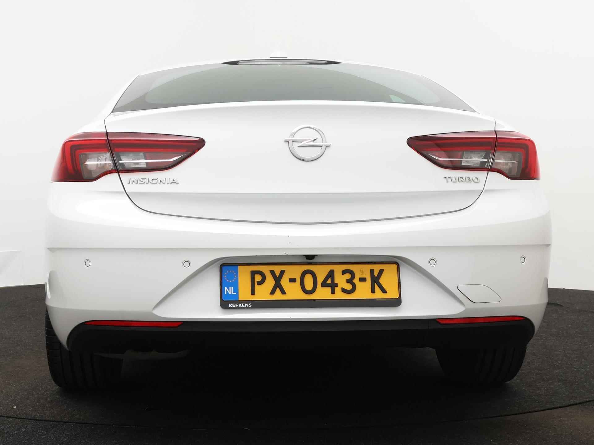 Opel Insignia Grand Sport Innovation 165pk Automaat | Navigatie | Licht Metalen Velgen 18" | Lederen Bekleding | Parkeersensor Achter/Voor | Voorstoelen Verwamd - 12/36
