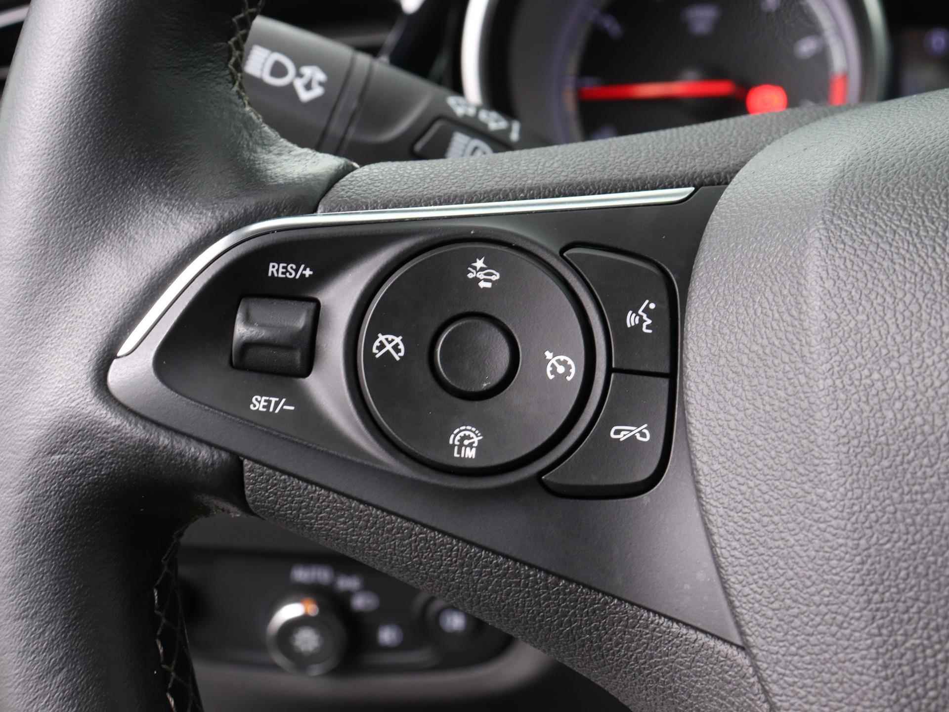 Opel Insignia Grand Sport Innovation 165pk Automaat | Navigatie | Licht Metalen Velgen 18" | Lederen Bekleding | Parkeersensor Achter/Voor | Voorstoelen Verwamd - 25/36