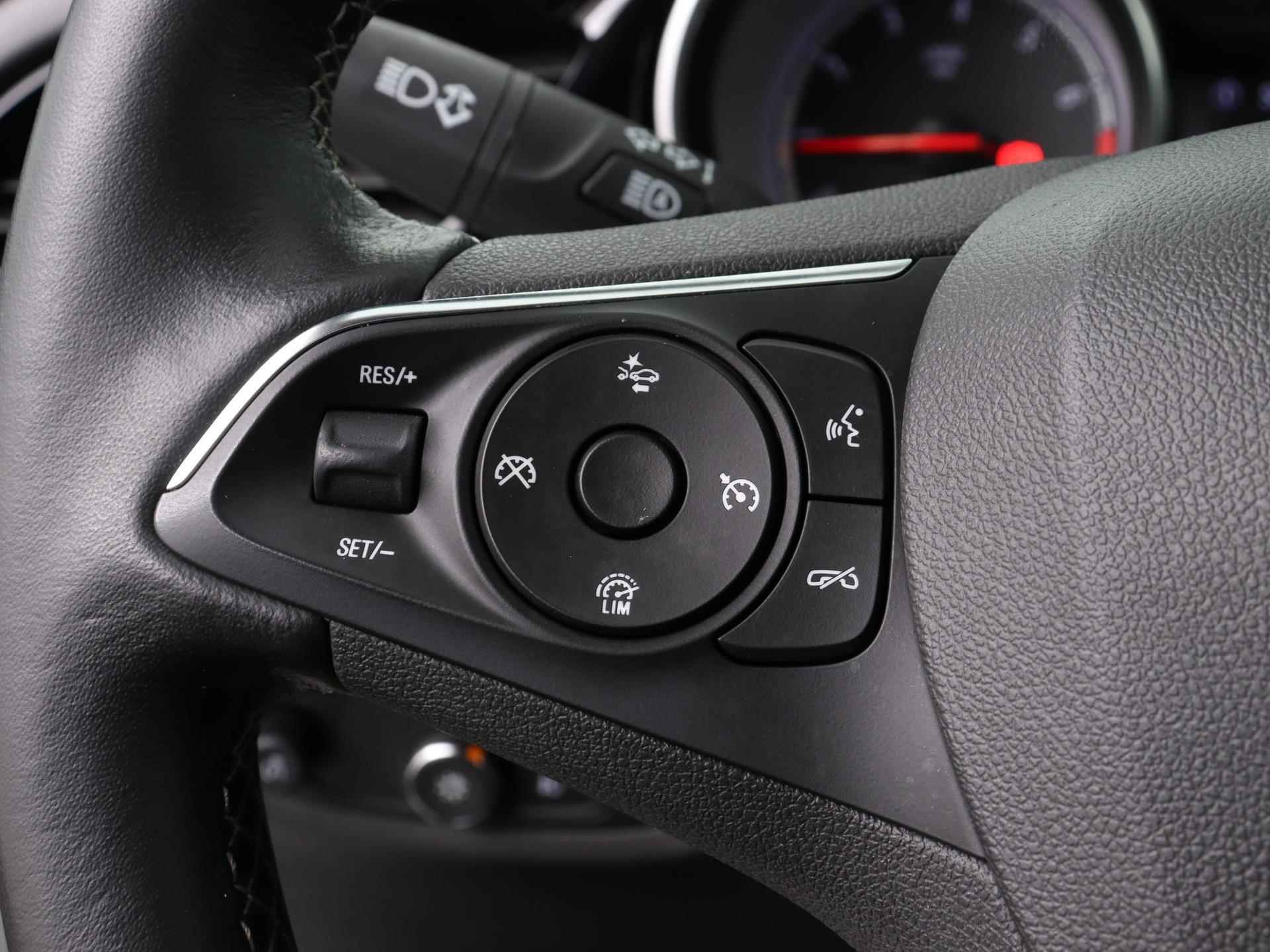Opel Insignia Grand Sport Innovation 165pk Automaat | Navigatie | Licht Metalen Velgen 18" | Lederen Bekleding | Parkeersensor Achter/Voor | Voorstoelen Verwamd - 27/36