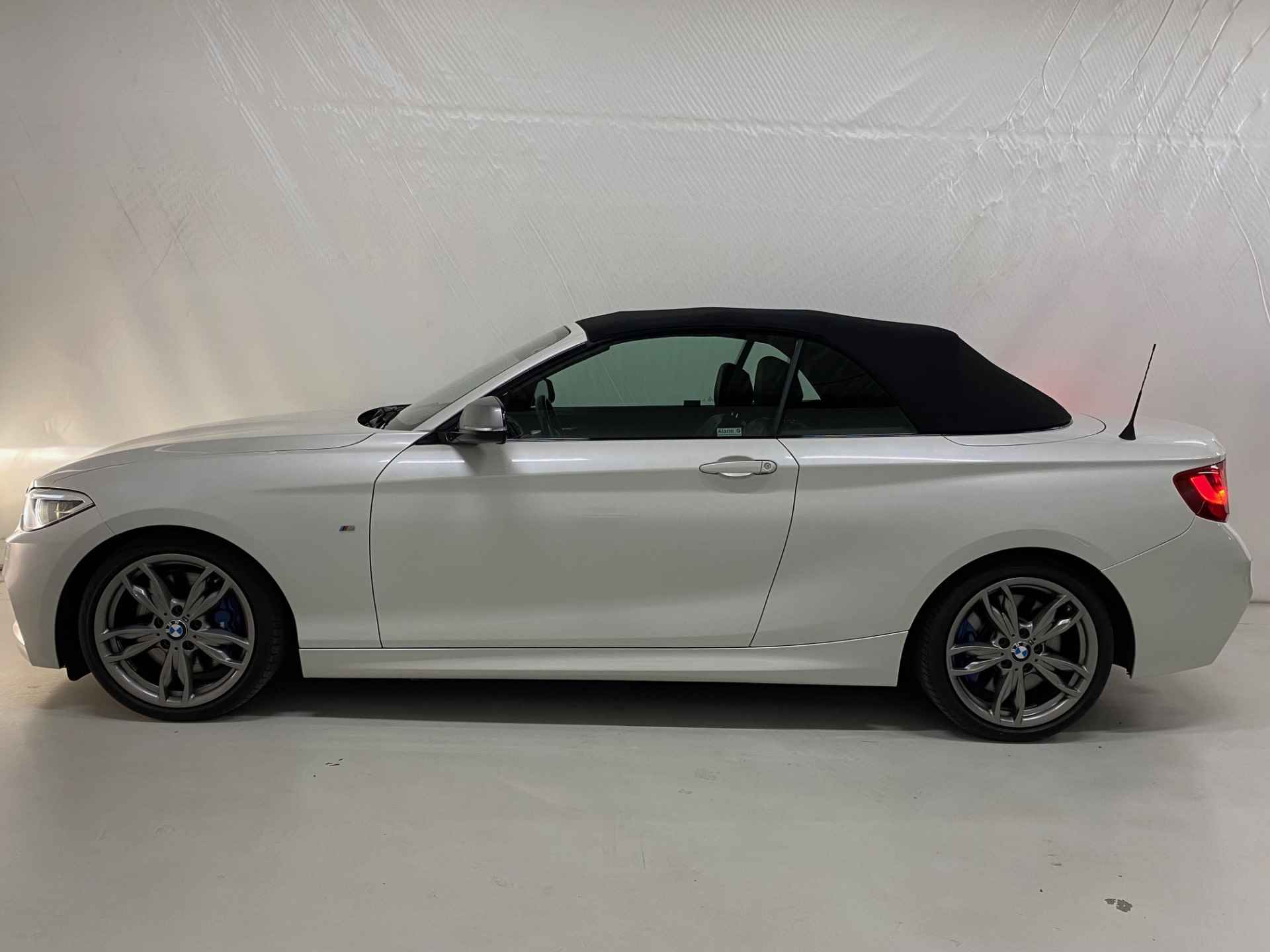 BMW 2 Serie Cabrio M235i High Executive Harman Kardon Camera Leer Stoel + Memory - 18/48