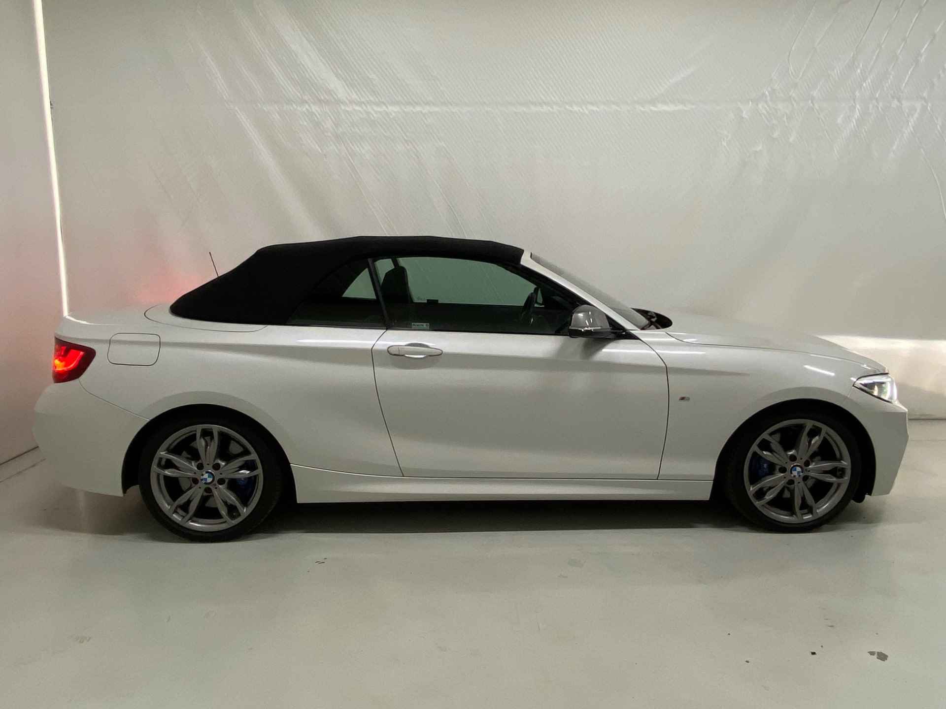 BMW 2 Serie Cabrio M235i High Executive Harman Kardon Camera Leer Stoel + Memory - 38/48