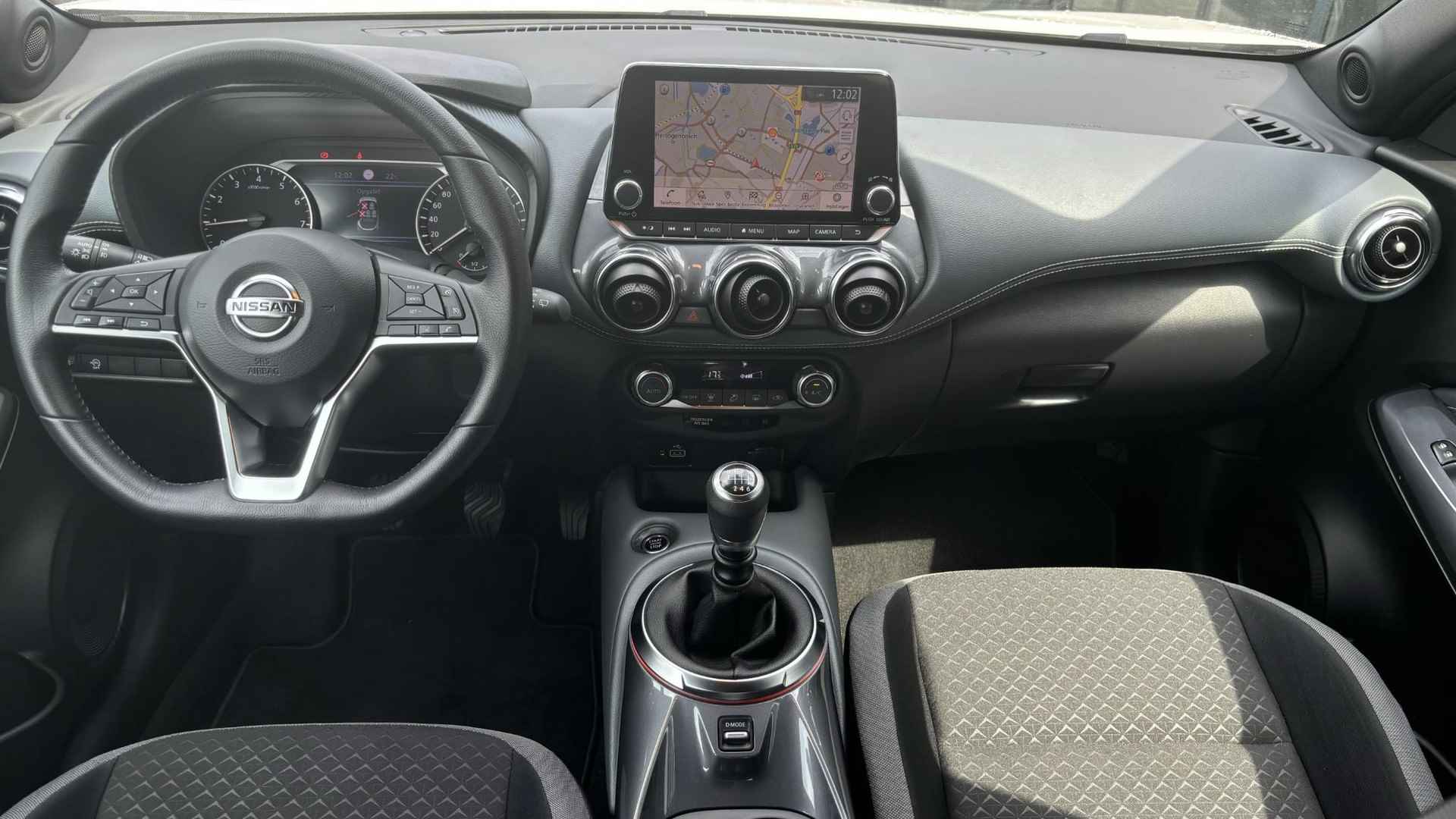 Nissan Juke 1.0 DIG-T 116 N-Connecta | Navigatie - 4/25