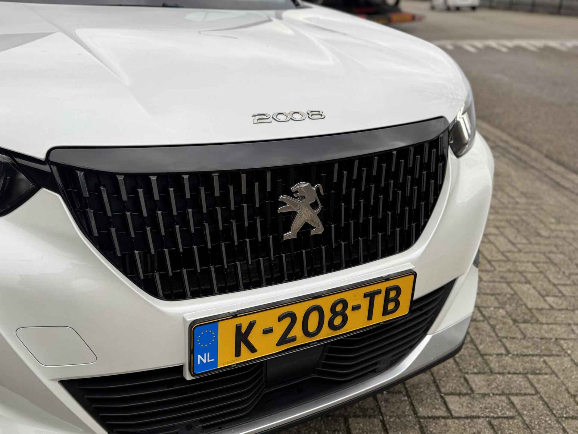 Peugeot 2008 PureTech 130 GT - 9/34