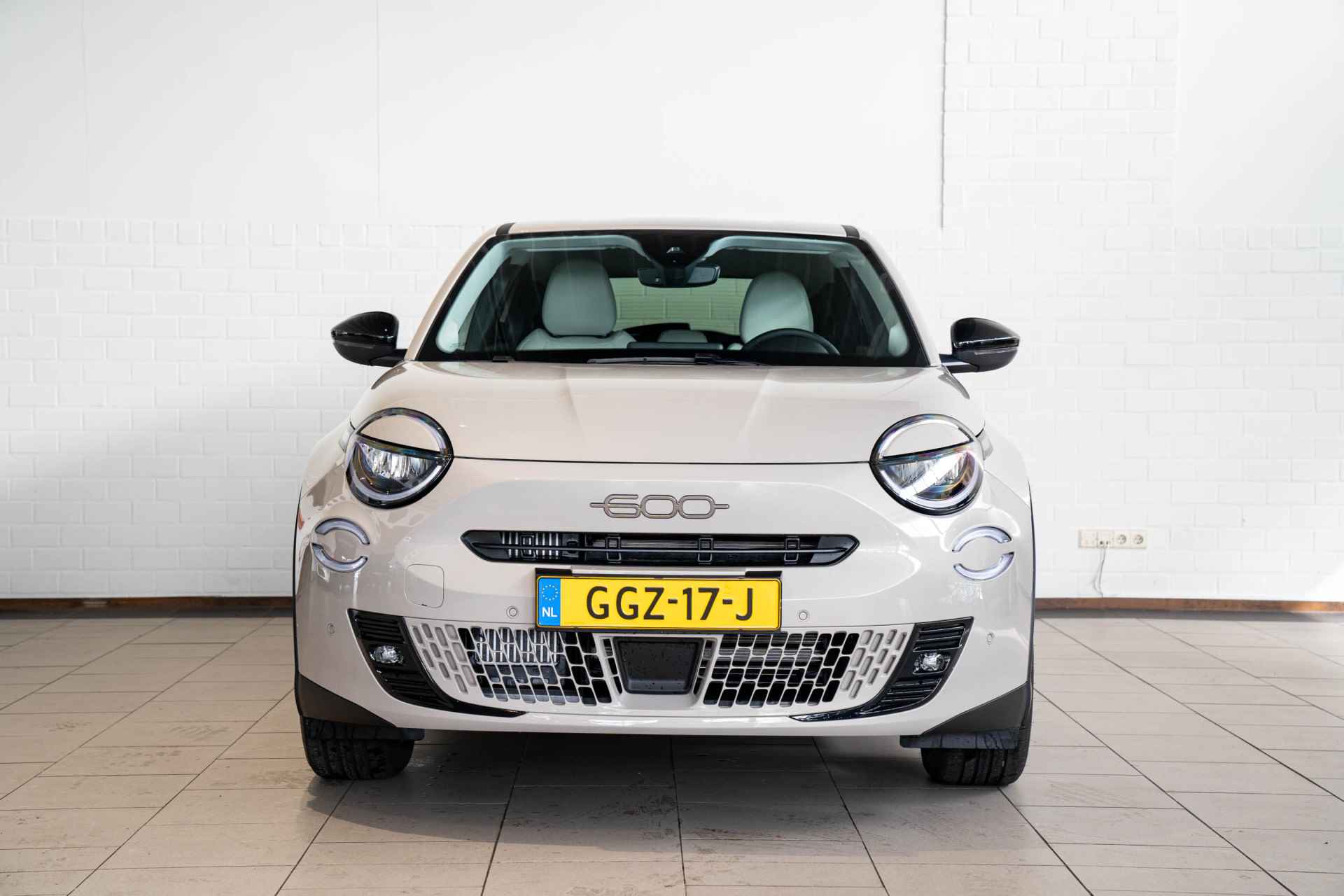 Fiat 600 MHEV 1.2 Hybrid La Prima 100pk Automaat | Vol-Leder | Massage | Adaptive Cruise | Navigatie | Achteruitrijcamera | Lane-Assist | - 3/49