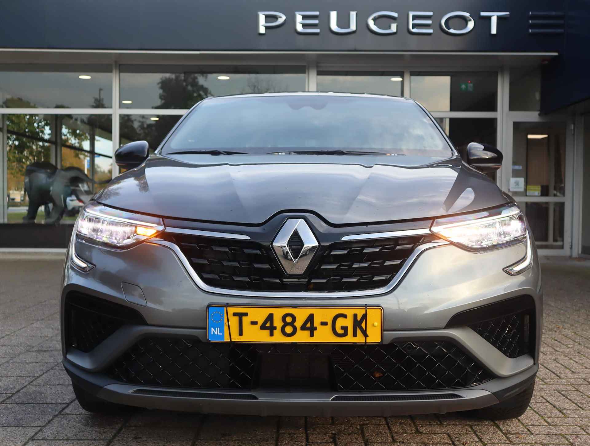 RENAULT Arkana R.S. Line 1.6 E-TECH Hybrid 145PK Automaat, Rijklaarprijs, Navigatie Lederen bekleding Achteruitrijcamera - 16/63