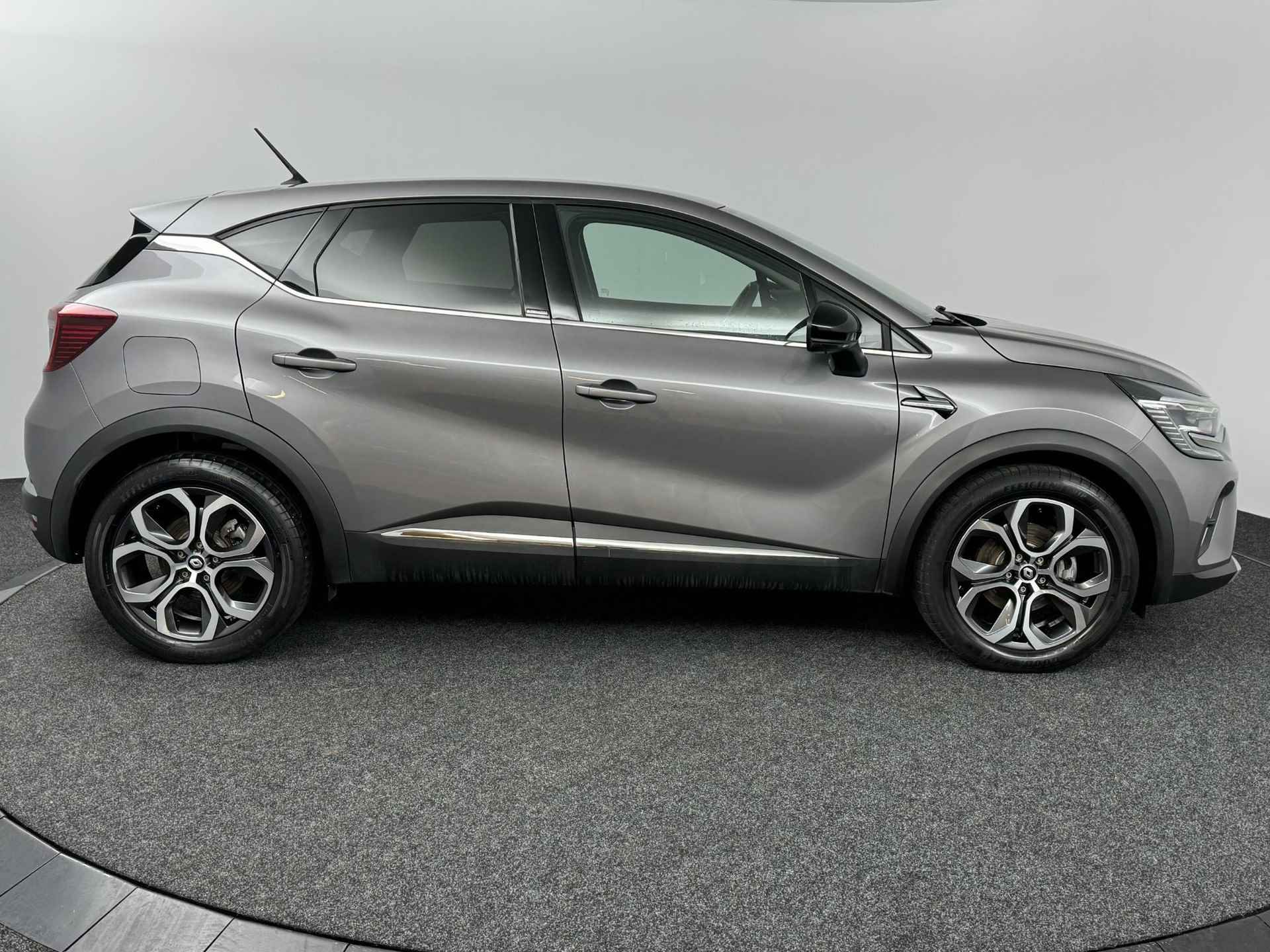 Renault Captur 1.6 E-Tech Plug-in Hybrid 160 Intens | AUTOMAAT | NAVIGATIE | PARKEERSENSOREN ACHTER | 17" LICHTMETALEN VELGEN - 41/49