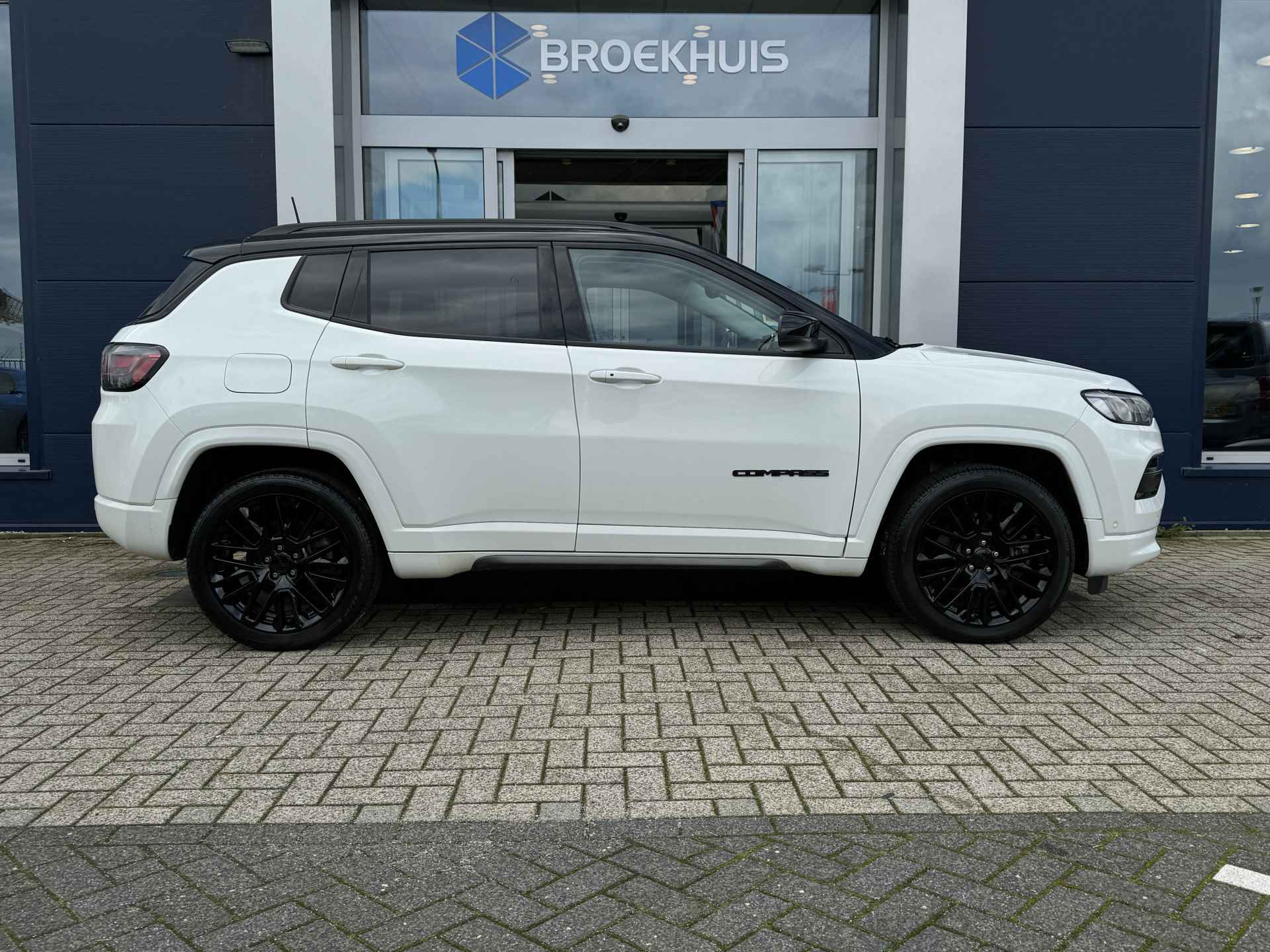 Jeep Compass 4xe 240PK Plug-in Hybrid Electric S | Camera | PDC V/A | Stoel + Stuurverwarming | Elektr. klep | AC - 13/52