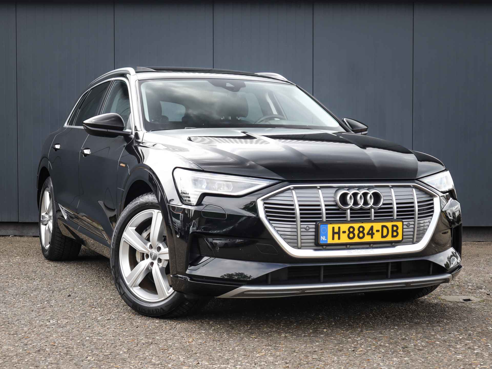 Audi e-tron E-tron 50 Quattro Launch Edition Plus 71 kWh (315 PK) 2e-Eig, Audi-Dealer-Onderh, 12-Mnd-BOVAG, NL-Auto, Panoramadak, Navigatie/Apple-Carplay/Android-Auto, Adaptive-Cruisecontrol, Keyless-Entry/Start, Parkeersensoren-V+A+Zij, Privacy-Glas - 37/42