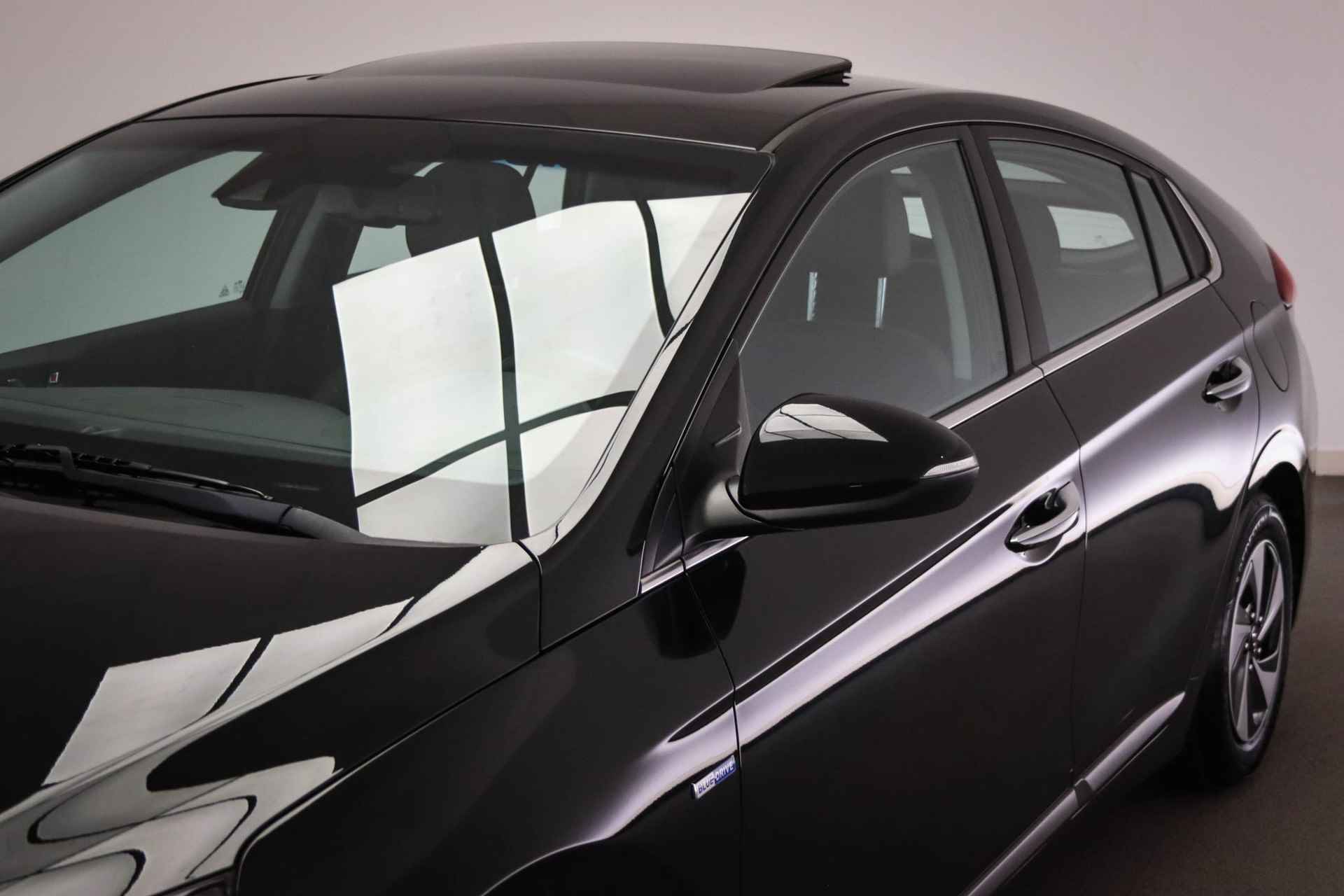 Hyundai IONIQ 1.6 GDi Premium | LEDER | STOEL KOELING | SCHUIF / OPEN DAK| ACC |  DAB | APPLE | CAMERA - 14/49