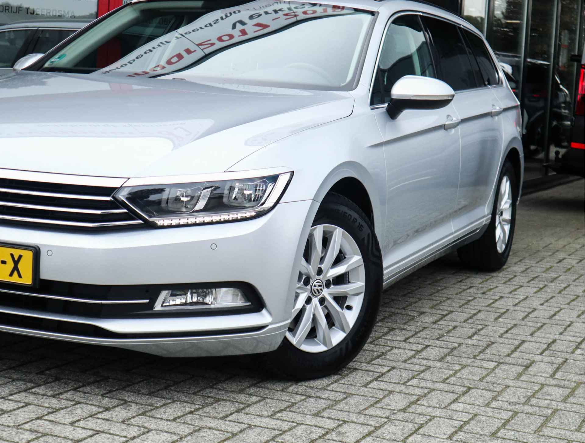 Volkswagen Passat Variant 1.4 TSI Comfortline Navi/Clima/Cruise/PDC/Trekhaak - 4/30