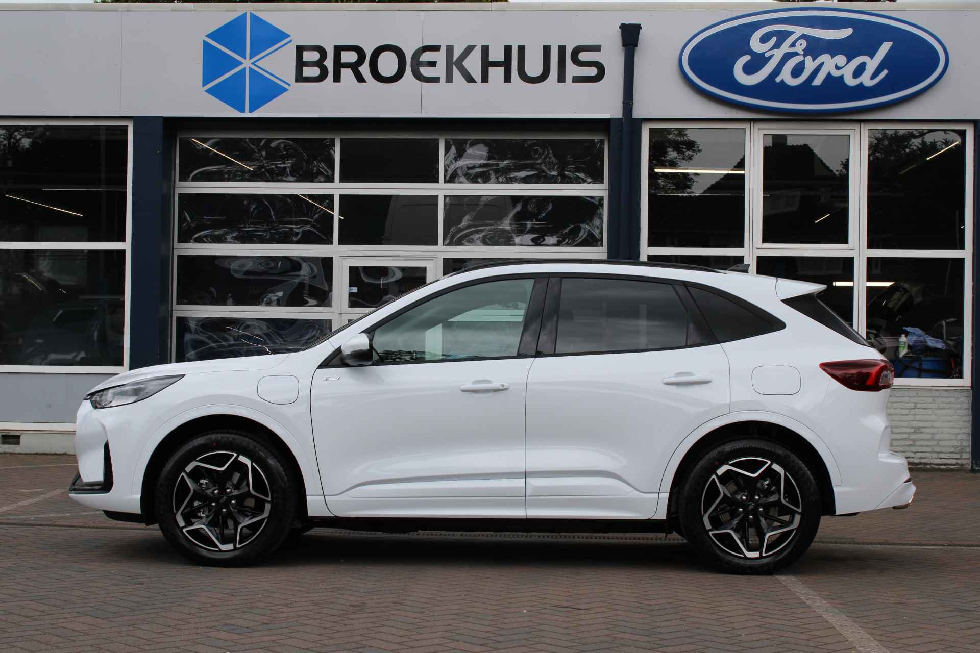 Ford Kuga 2.5 PHEV ST-LINE | DIRECT LEVERBAAR! | ELEKTR TREKHAAK | WINTERPACK | 19'' LMV | STANDVERWARMING | CAMERA | NIEUW! | - 2/32