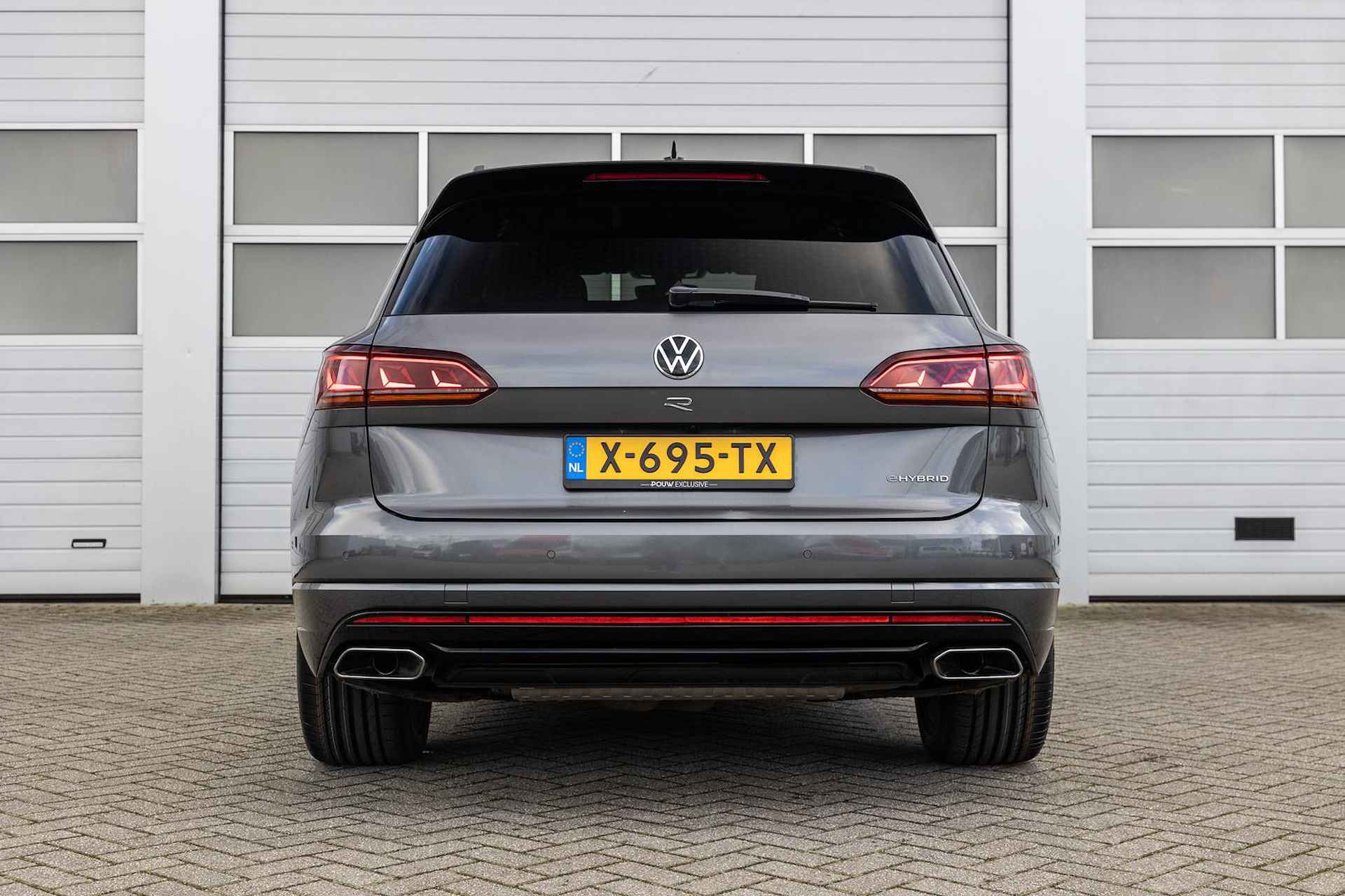 Volkswagen Touareg R 3.0 TSI 462pk eHybrid 4MOTION | SoH 92% | Trekhaak | Panoramadak | Luchtvering | 360 Camera | Klasse 5 Alarm - 12/60