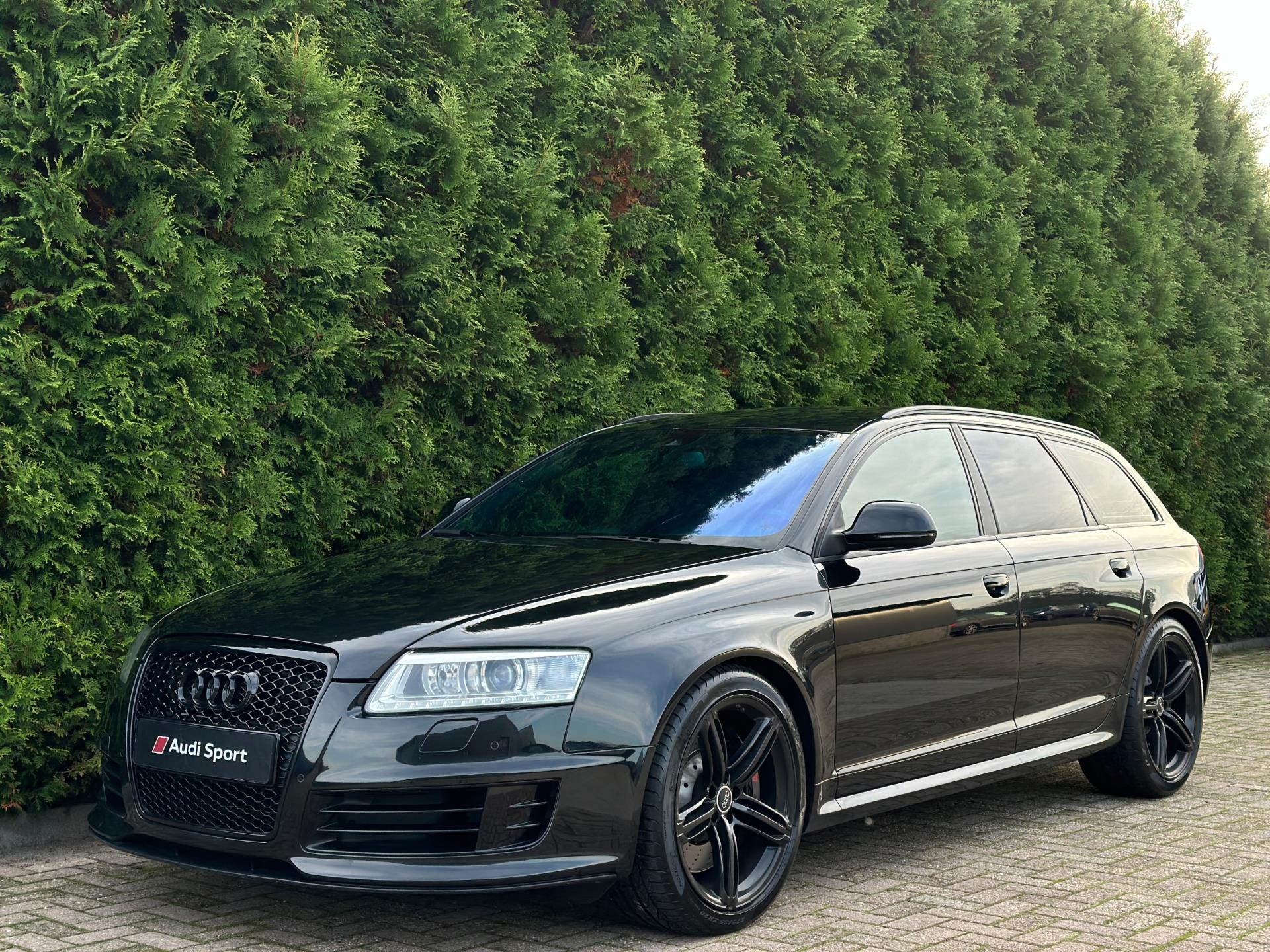 Audi RS6 Avant 5.0 TFSI V10 Youngtimer Black Edition