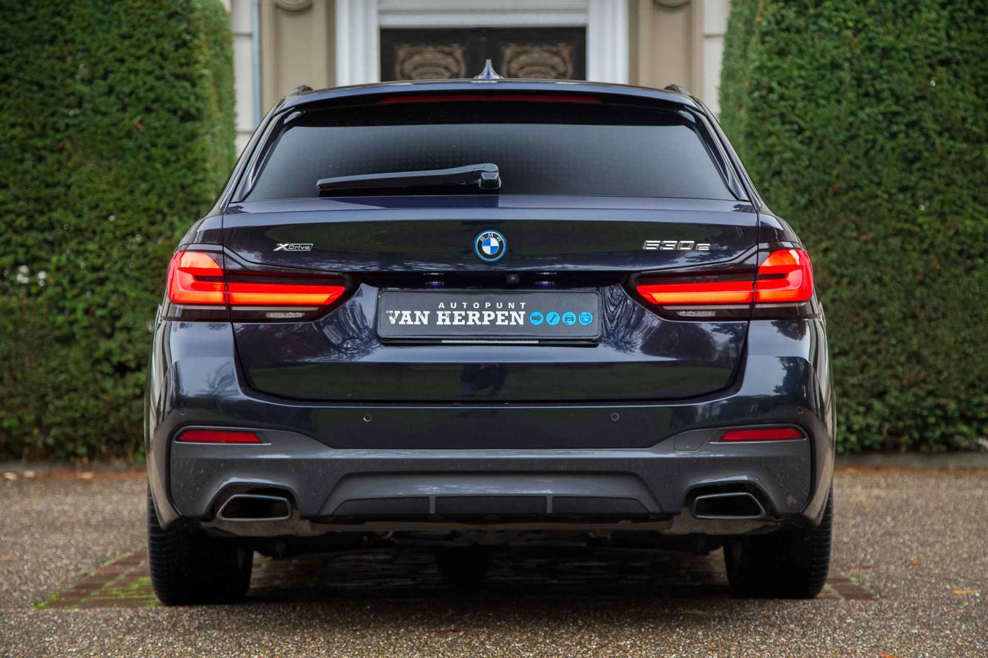 BMW 5-serie Touring 530e xDrive M-Sport Pano | H&K | Laser | HUD | ACC | ZEER LUXE - 4/65