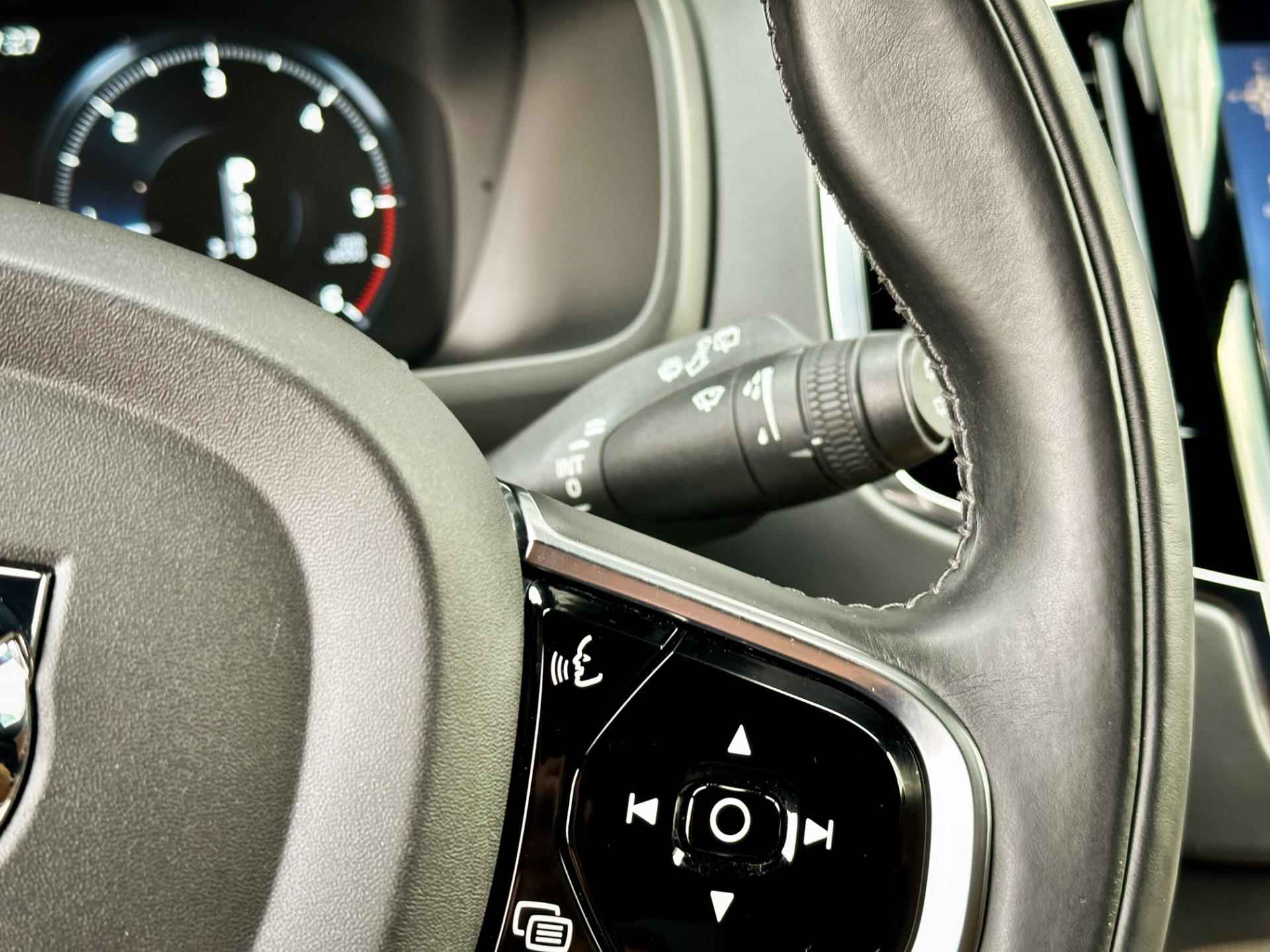 Volvo XC90 2.0 D5 AWD Inscription | Adaptive cruise control | Elektr. Trekhaak | Leder | Bowers & Wilkins | CarPlay | - 39/68