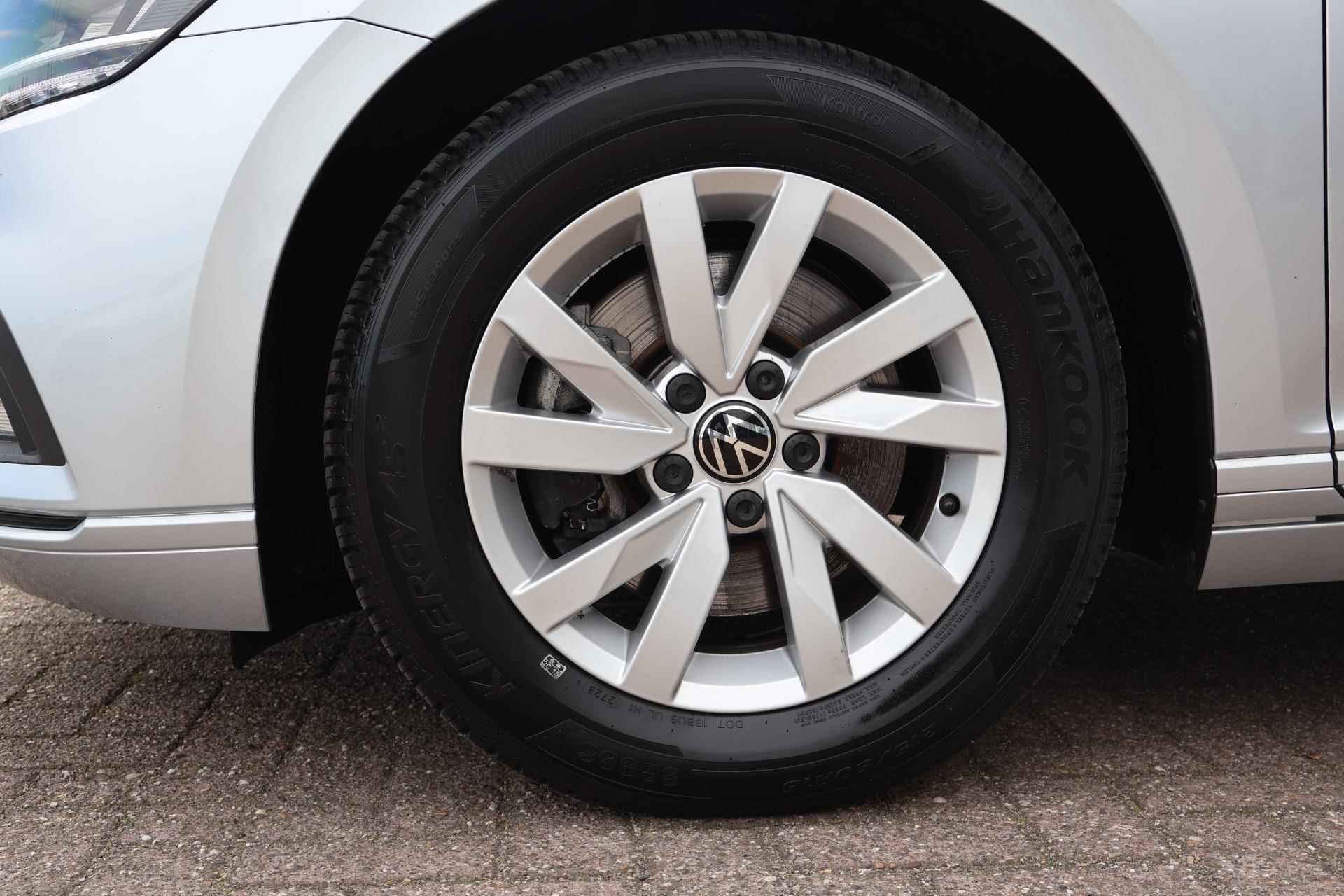 Volkswagen Passat Variant 1.5 TSI 150pk DSG Business | Navigatie | Camera | Parkeersensoren - 15/43