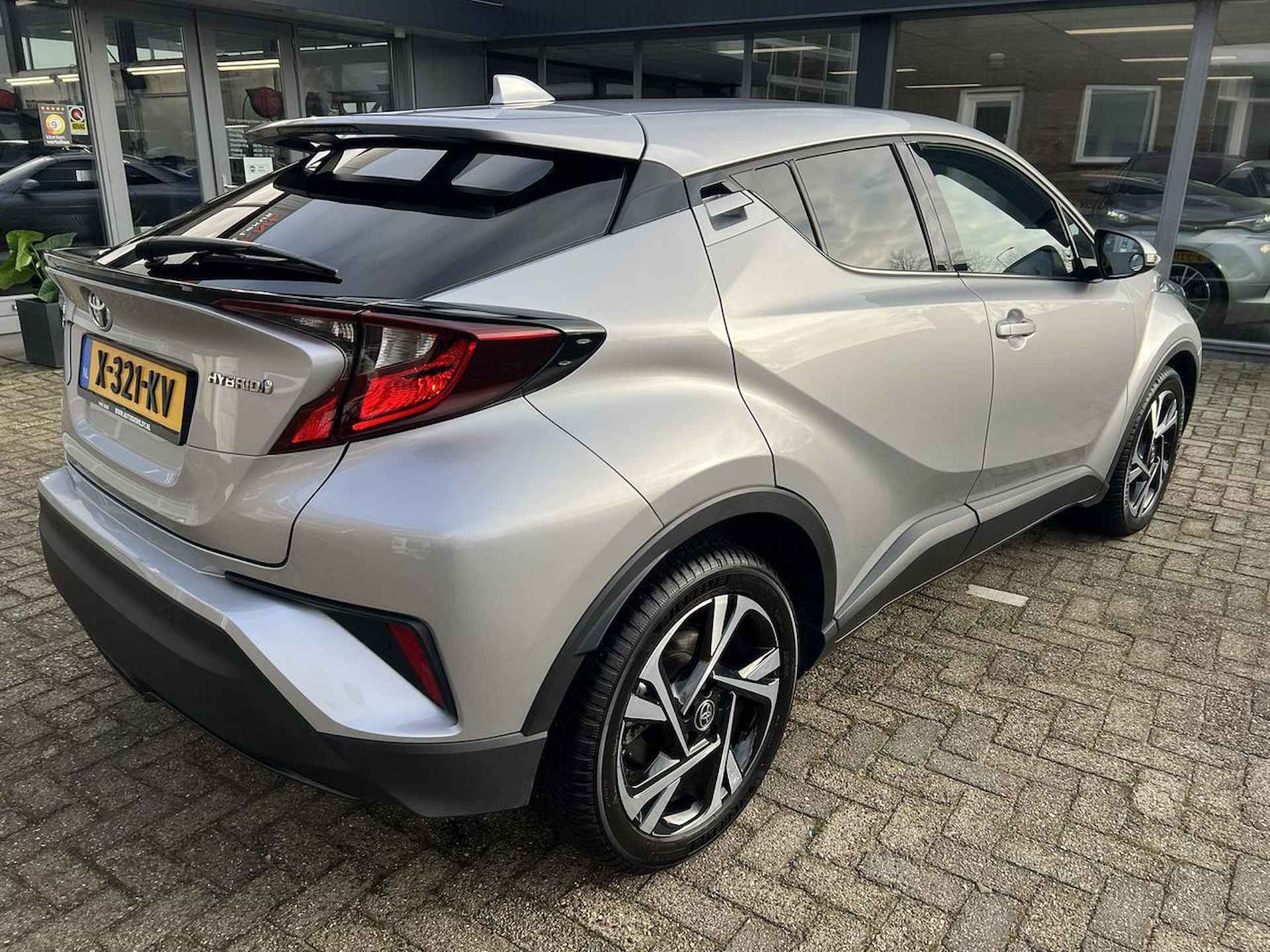 Toyota C-HR 1.8 Hybrid Dynamic Nav A/T + FABRIEKSGARANTIE - 4/37