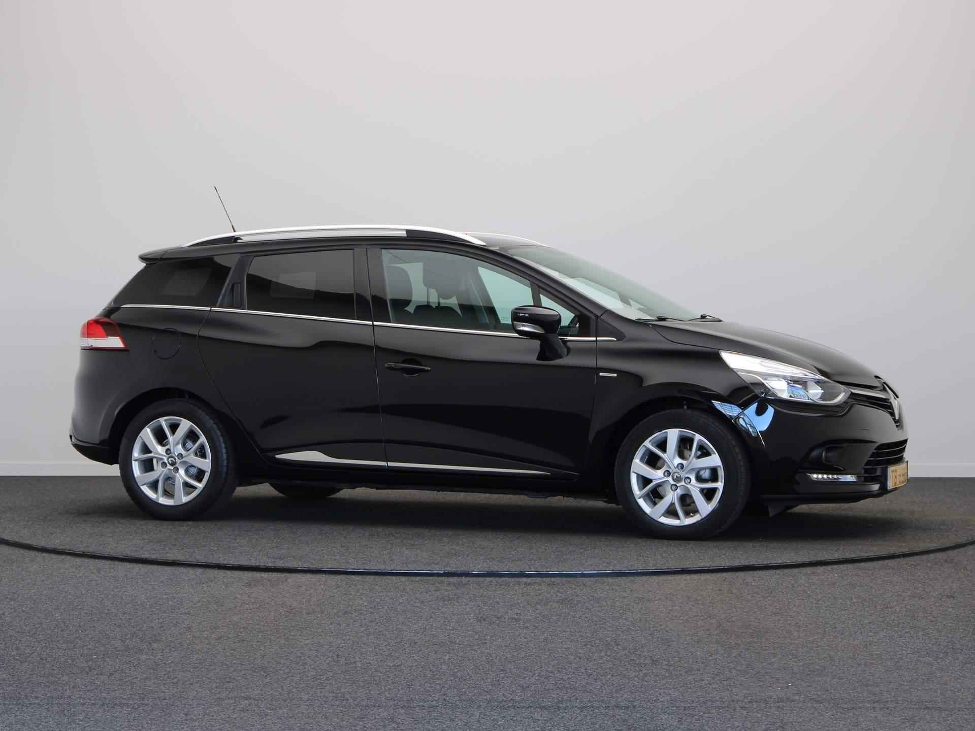 Renault Clio Estate TCe 90pk Limited | Navigatie | Airco | Parkeersensoren achter | - 12/35