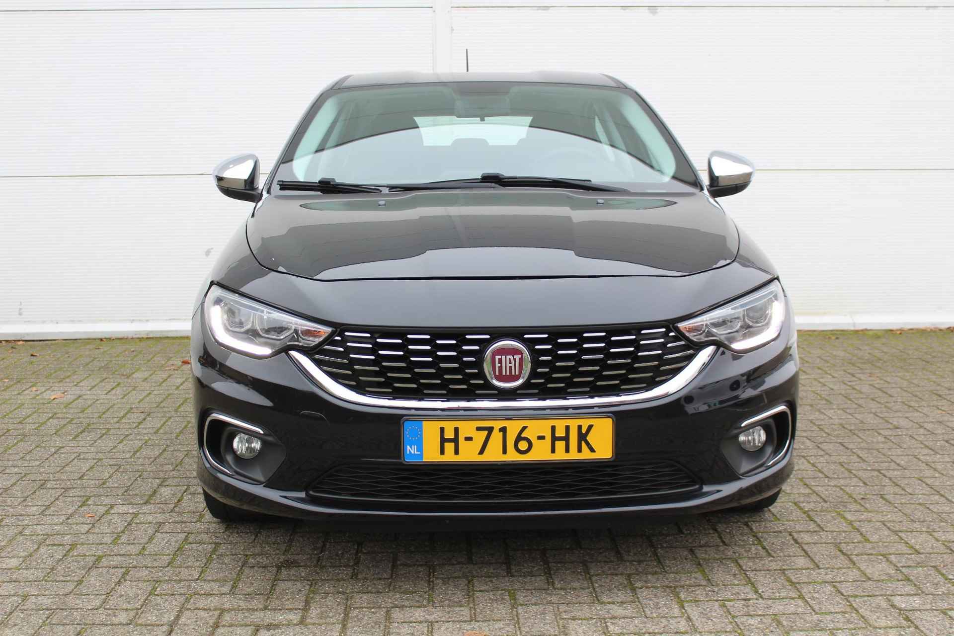 Fiat Tipo 1.4 Mirror / Navigatie + Apple Carplay/Android Auto / Cruise Control / Airco / Bluetooth / Parkeersensoren Achter / - 35/38